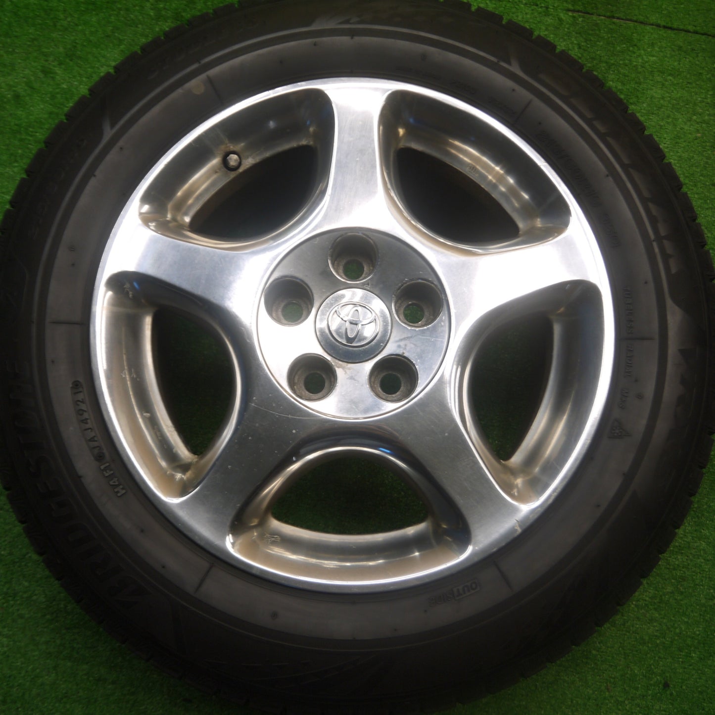 *送料無料* バリ溝！21年！9.5分★トヨタ アリスト 純正 215/60R16 スタッドレス ブリヂストン ブリザック VRX3 16インチ PCD114.3/5H★4082801Hス