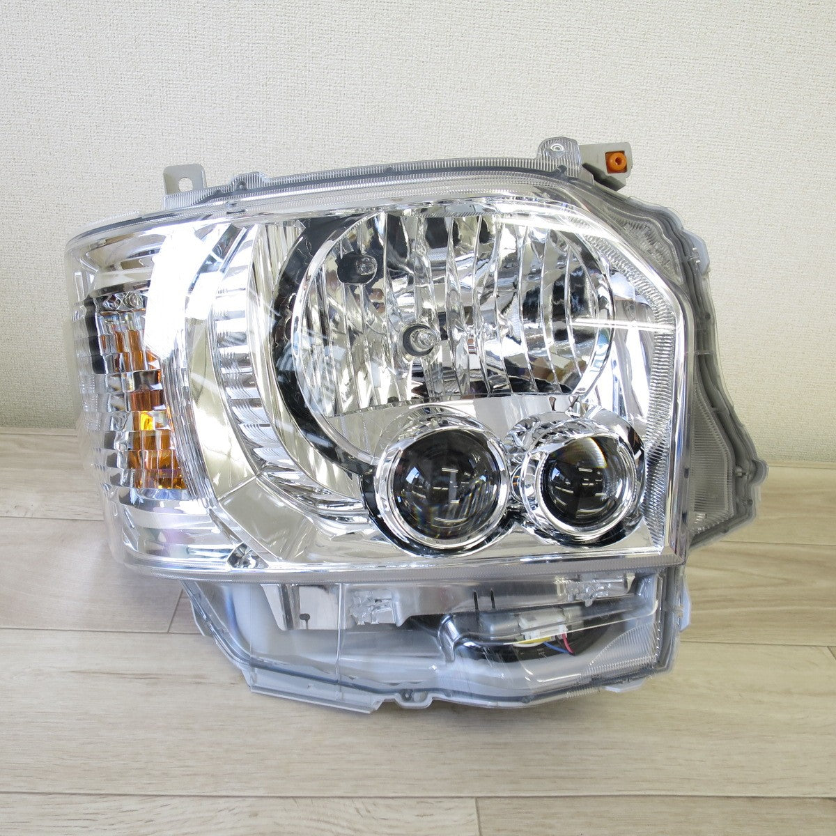 [送料無料] 新車外し！左右セット！コンピューター付き◇トヨタ 200系 ハイエース ダークプライム 純正 LED ヘッドライト ヘッドランプ 照明 TOYOTA L R KOITO 26-137◇