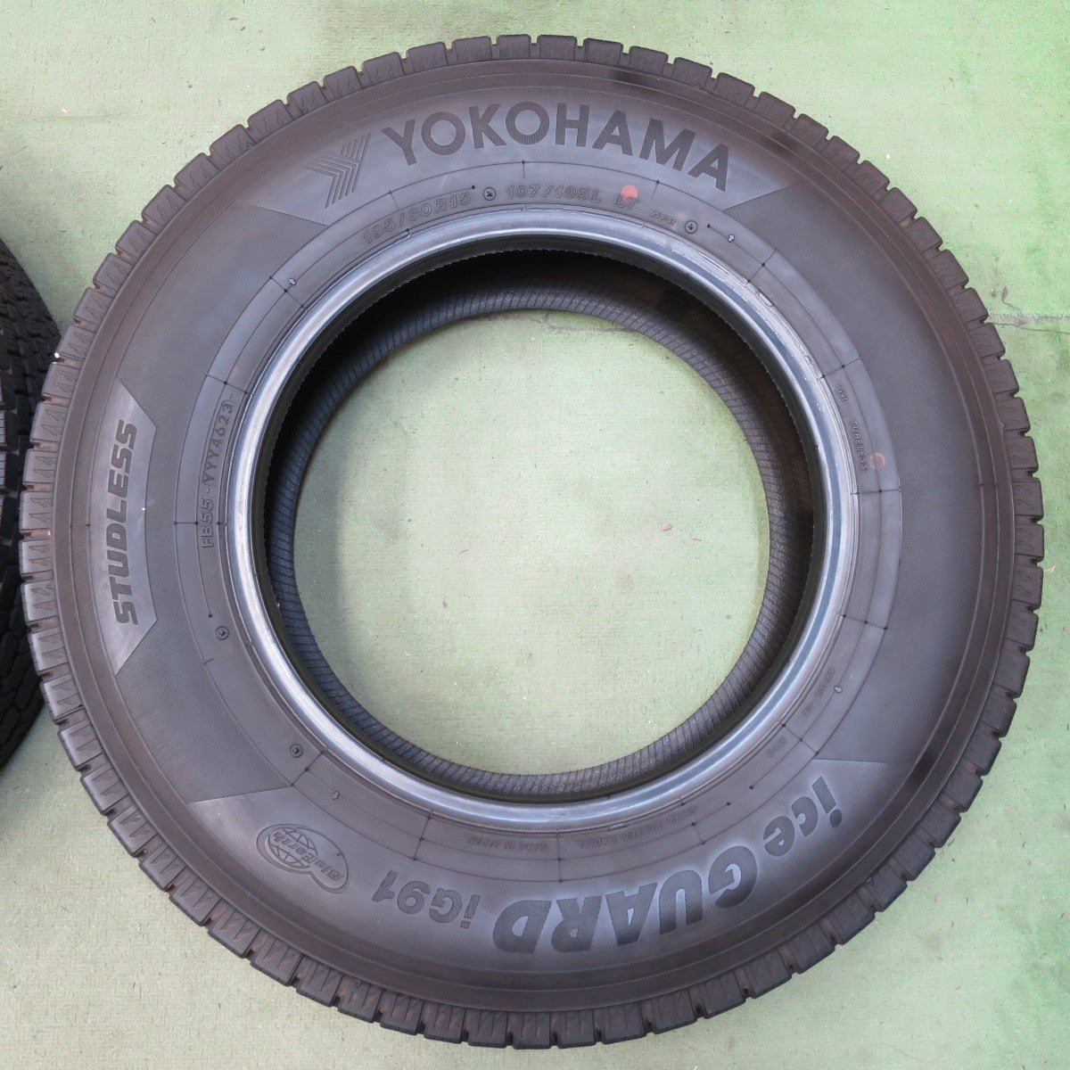 バリ溝！23年！9.5分★スタッドレス 195/80R15 107/105L ヨコハマ アイスガード iG91 タイヤ 15インチ ハイエース キャラバン 等★6070202イスタ