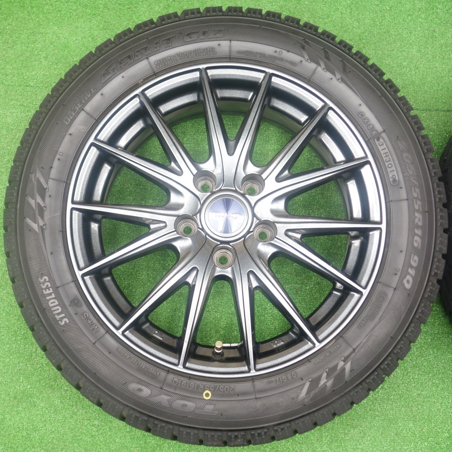 バリ溝！キレイ！9.5分★スタッドレス 205/55R16 トーヨー オブザーブ ガリット GIZ VELVA SPORTZ ヴェルヴァ 16インチ PCD114.3/5H★6011002KTス