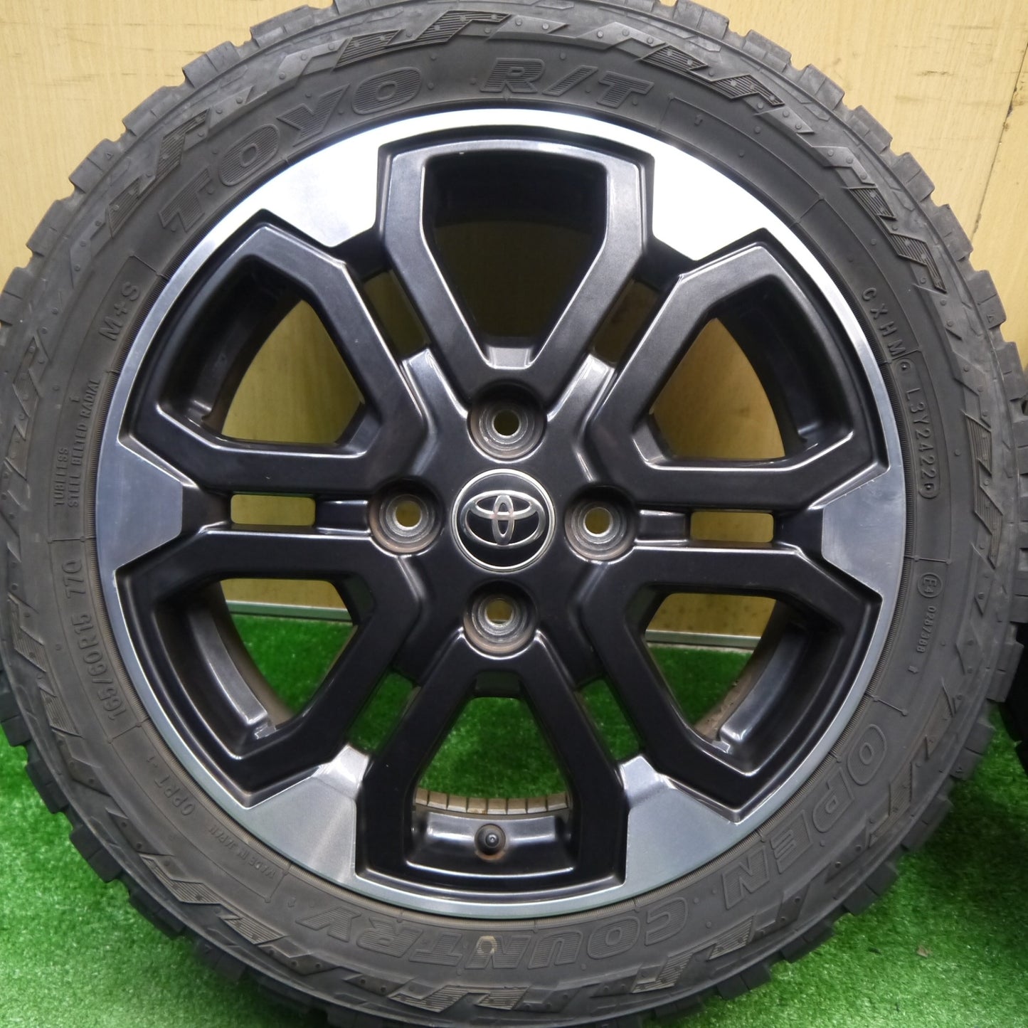 バリ溝！22年！8.5分★トヨタ LA250A ピクシス ジョイ 純正 165/60R15 トーヨー R/T オープン カントリー 15インチ PCD100/4H★5120806Hノ