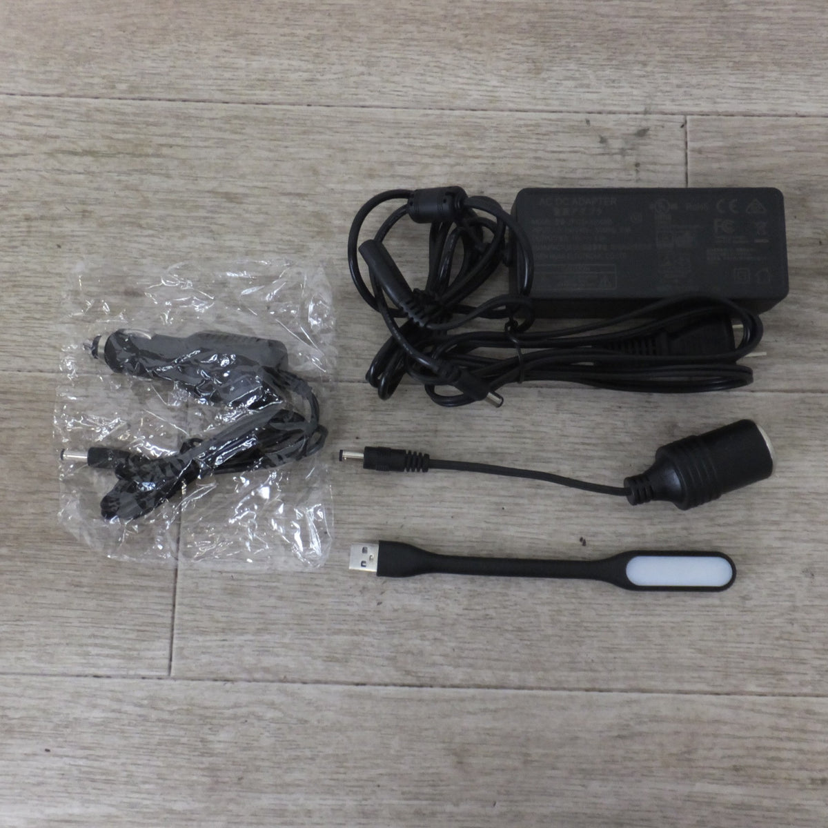 美品★フラッシュフィッシュ FlashFish ポータブルソーラー発電機 G300 ポータブル電源　222Wh(20Ah/11.1V) 110V 60Hz★