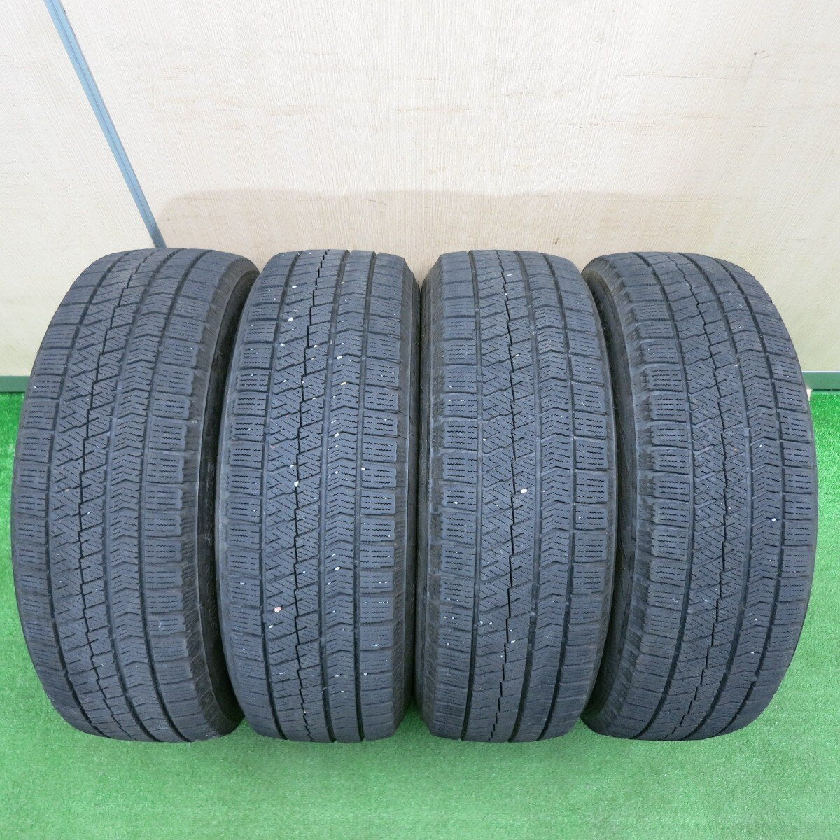 キレイ★スタッドレス 195/65R15 ブリヂストン ブリザック VRX2 JOKER ジョーカー 15インチ PCD114.3/5H★4121811TNス