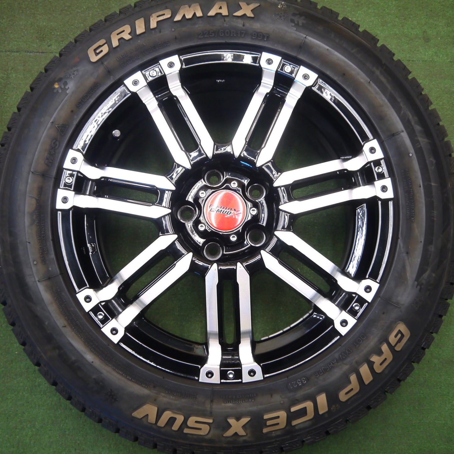 ほぼ未使用！キレイ★スタッドレス 225/60R17 グリップマックス GRIP ICE X SUV ホワイトレター B-MUD X 17インチ PCD114.3/5H★6031710Hス