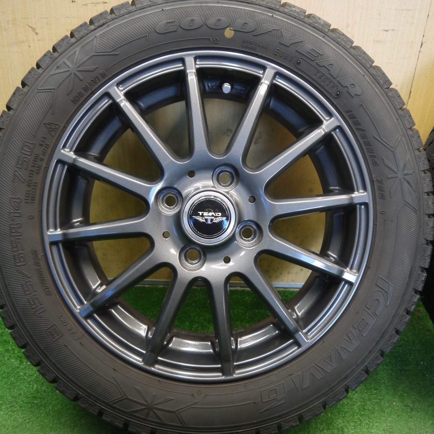 バリ溝！キレイ！9.5分以上◎スタッドレス 155/65R14 グッドイヤー アイスナビ6 TEAD テッド 14インチ PCD100/4H◎6082606Hス
