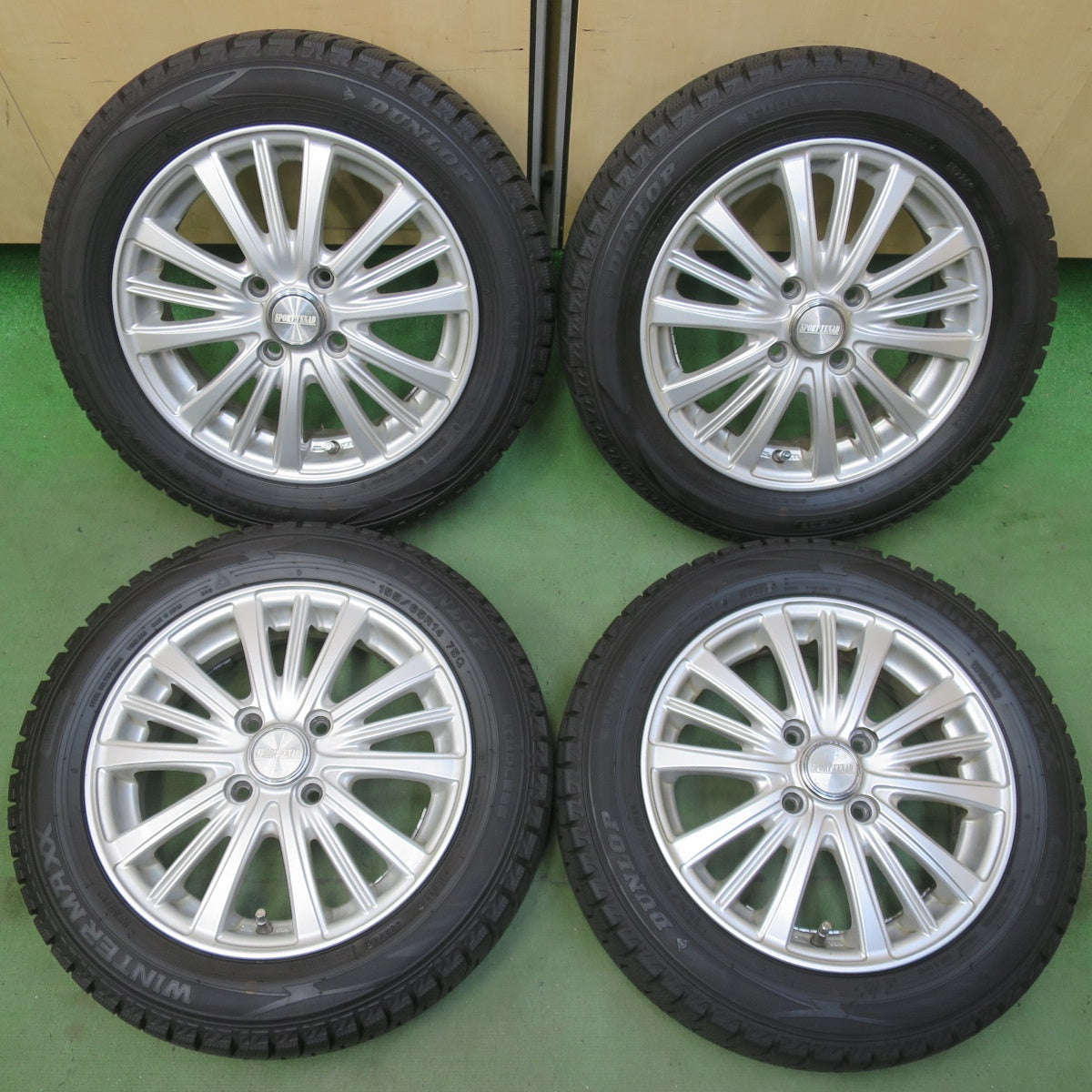 バリ溝！24年！ほぼ10分◎スタッドレス 155/65R14 ダンロップ ウインターマックス WM02 SPORT VENAD 社外 アルミ 14インチ PCD100/4H◎6062704イス