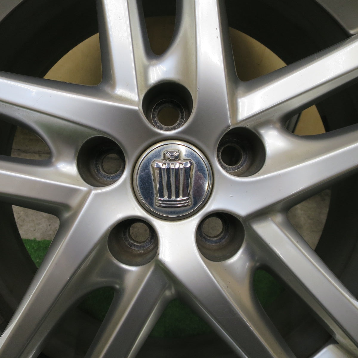 4本価格★トヨタ 200系 クラウン アスリート 純正 ホイール 18インチ 18×8J PCD114.3/5H★6052201NGホ