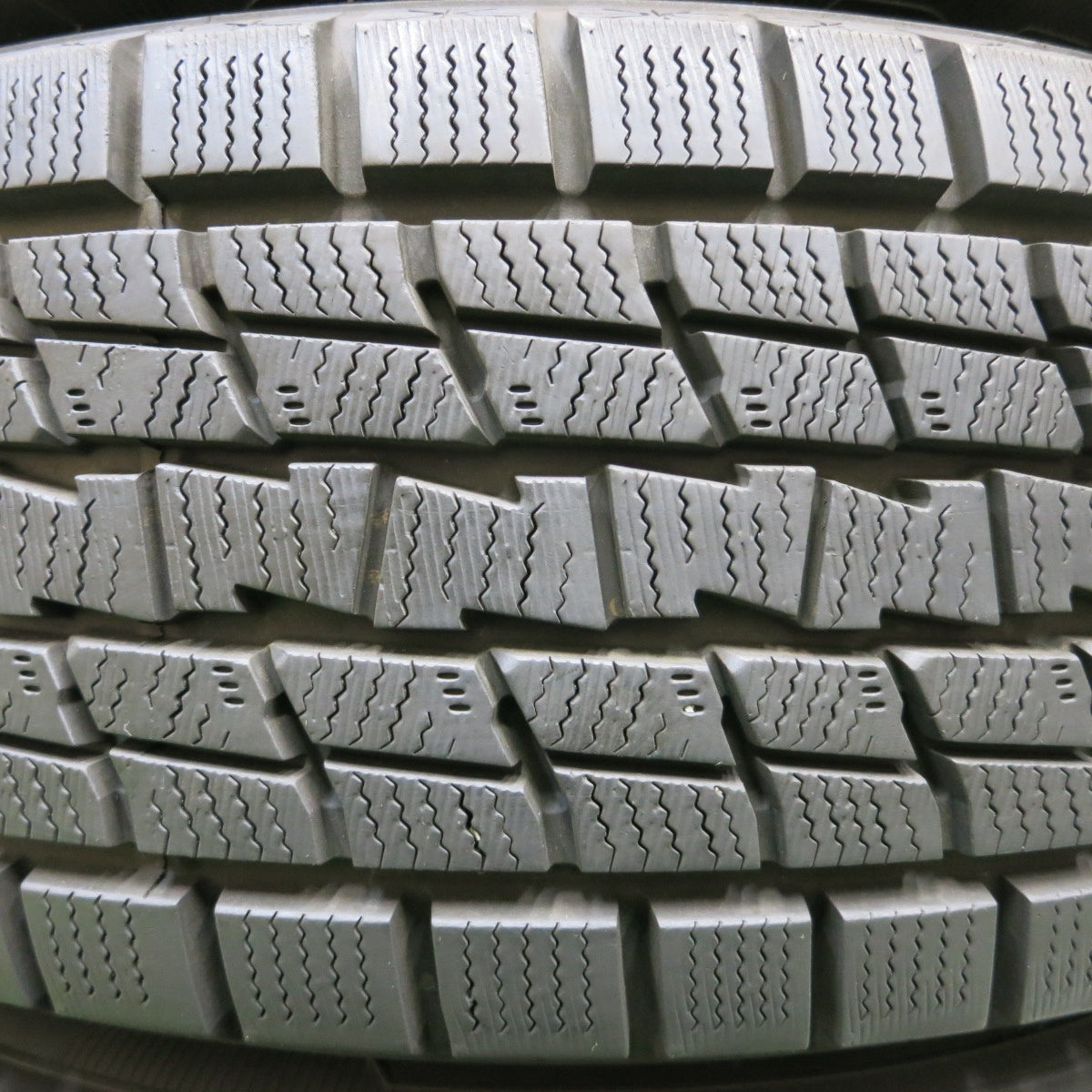 *送料無料* 超バリ溝！20年！キレイ！9.5分以上★スタッドレス 225/65R17 グッドイヤー アイスナビ SUV LOXARNY SPORT ロクサーニ PCD114.3/5H★4031601イス