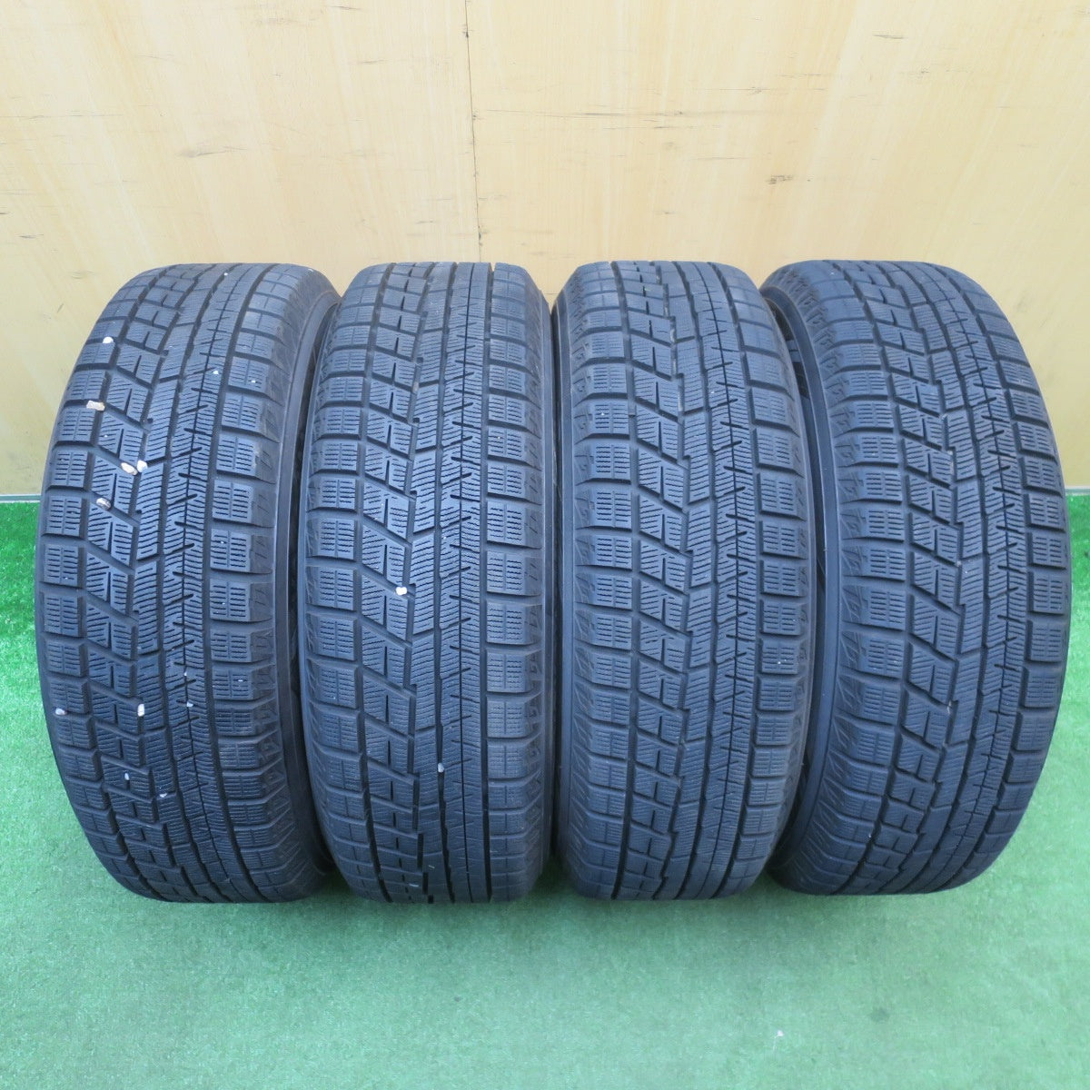 バリ溝！22年！キレイ！9.5分以上★シエンタ 等 185/60R15 スタッドレス ヨコハマ アイスガード iG60 ECO FORME SE-15 エコフォルム 15インチ PCD100/5H★5120410NJス
