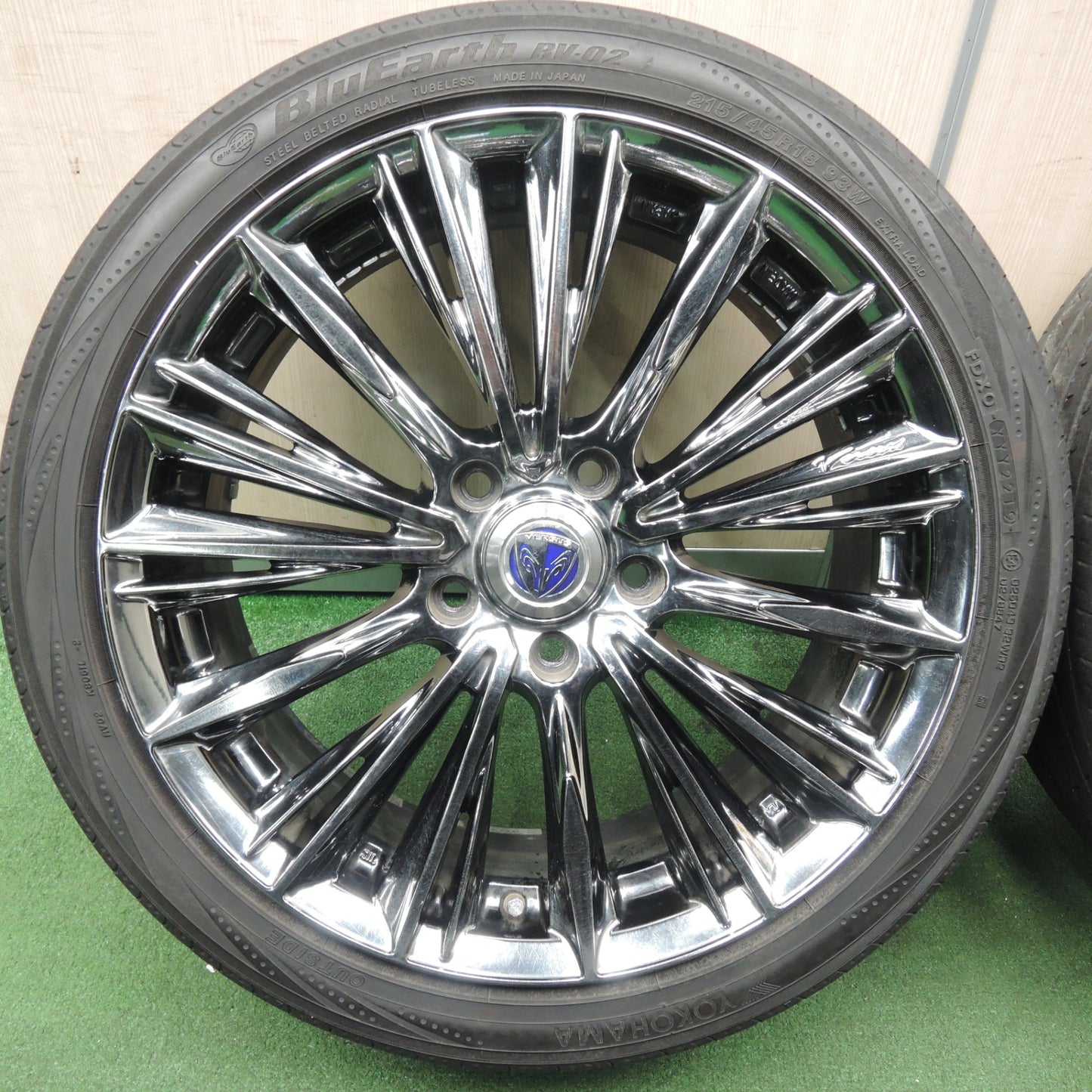 *送料無料* 4本★RAYS VERSUS stratagia VOUGE 215/45R18 ヨコハマ ブルーアース RV-02 レイズ ベルサス PCD114.3/5H★4031405TNノ