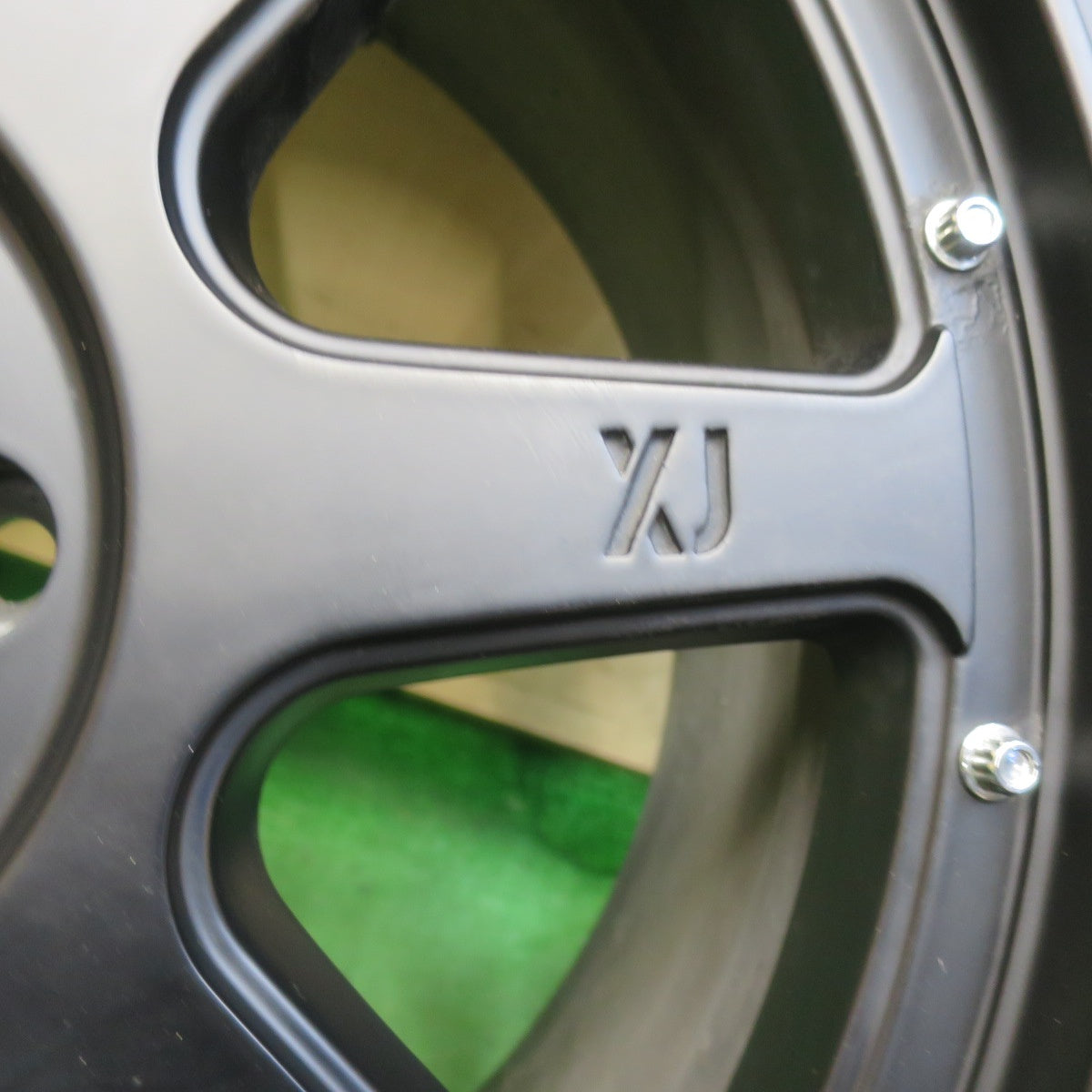 バリ溝！キレイ！9.5分★XTREME-J MLJ XJ 245/60R18 スタッドレス グッドイヤー アイスナビ SUV 18インチ エクストリームJ PCD114.3/5H★5110307イス