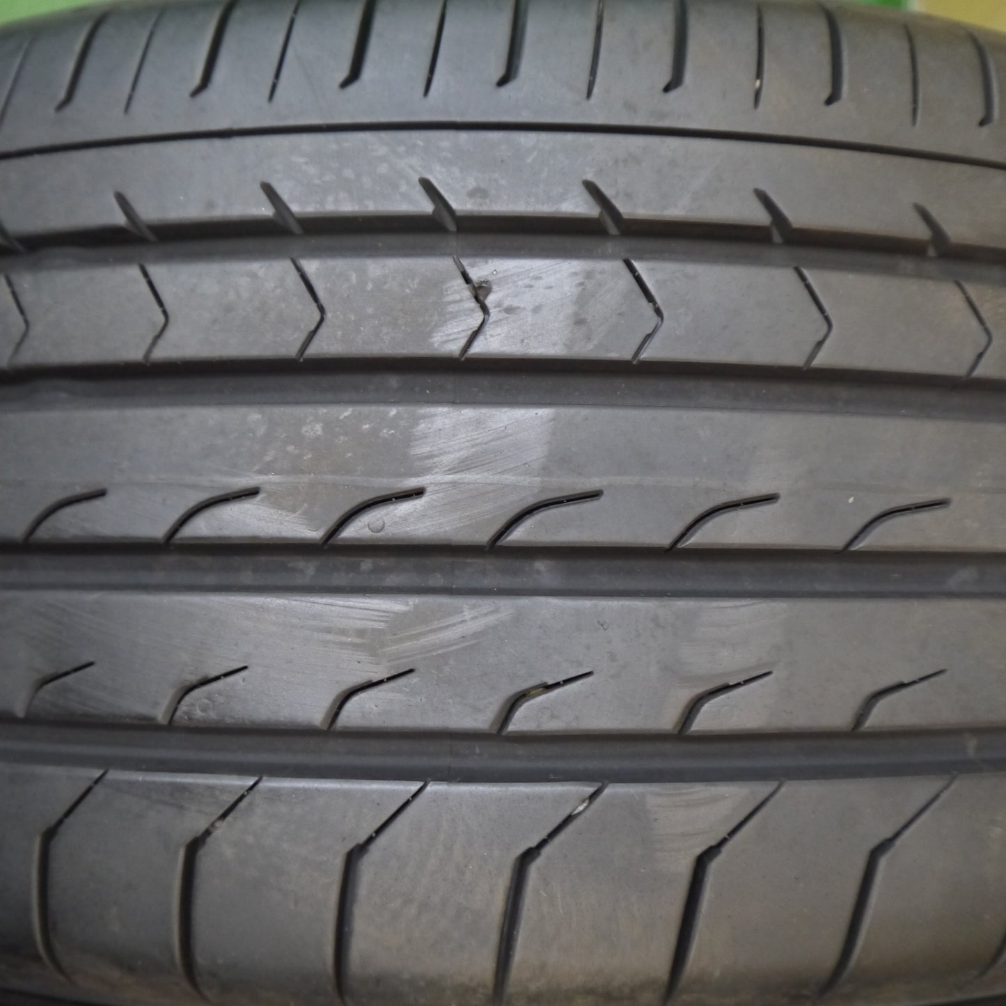 バリ溝！23年！9.5分★トヨタ CH-R 純正 225/50R18 ヨコハマ BluEarth-RV RV03 18インチ CHR PCD114.3/5H★5072802Hノ