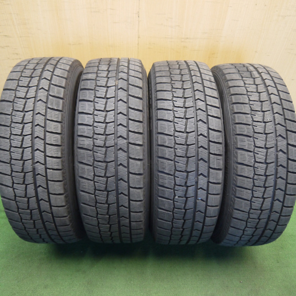 バリ溝！23年！キレイ！9.5分◎スタッドレス 205/60R16 ダンロップ ウインターマックス WM02 BALMINUM TR10 バルミナ 16インチ PCD114.3/5H◎6090206Hス