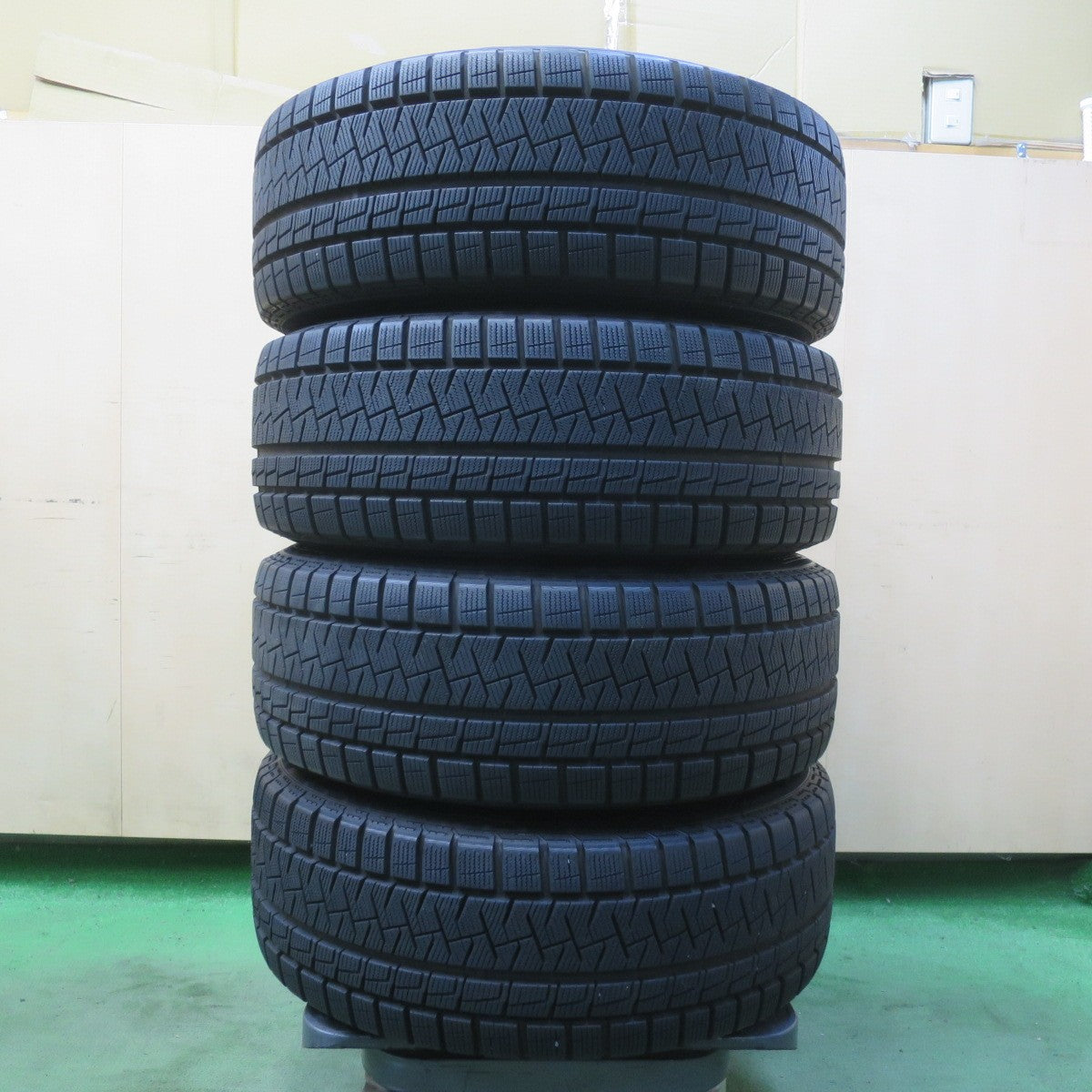 バリ溝！キレイ！9分◎BMW 等 MSW 85 O・Z 205/55R16 スタッドレス ピレリ アイスアシンメトリコ プラス 16インチ PCD120/5H◎6062705イス