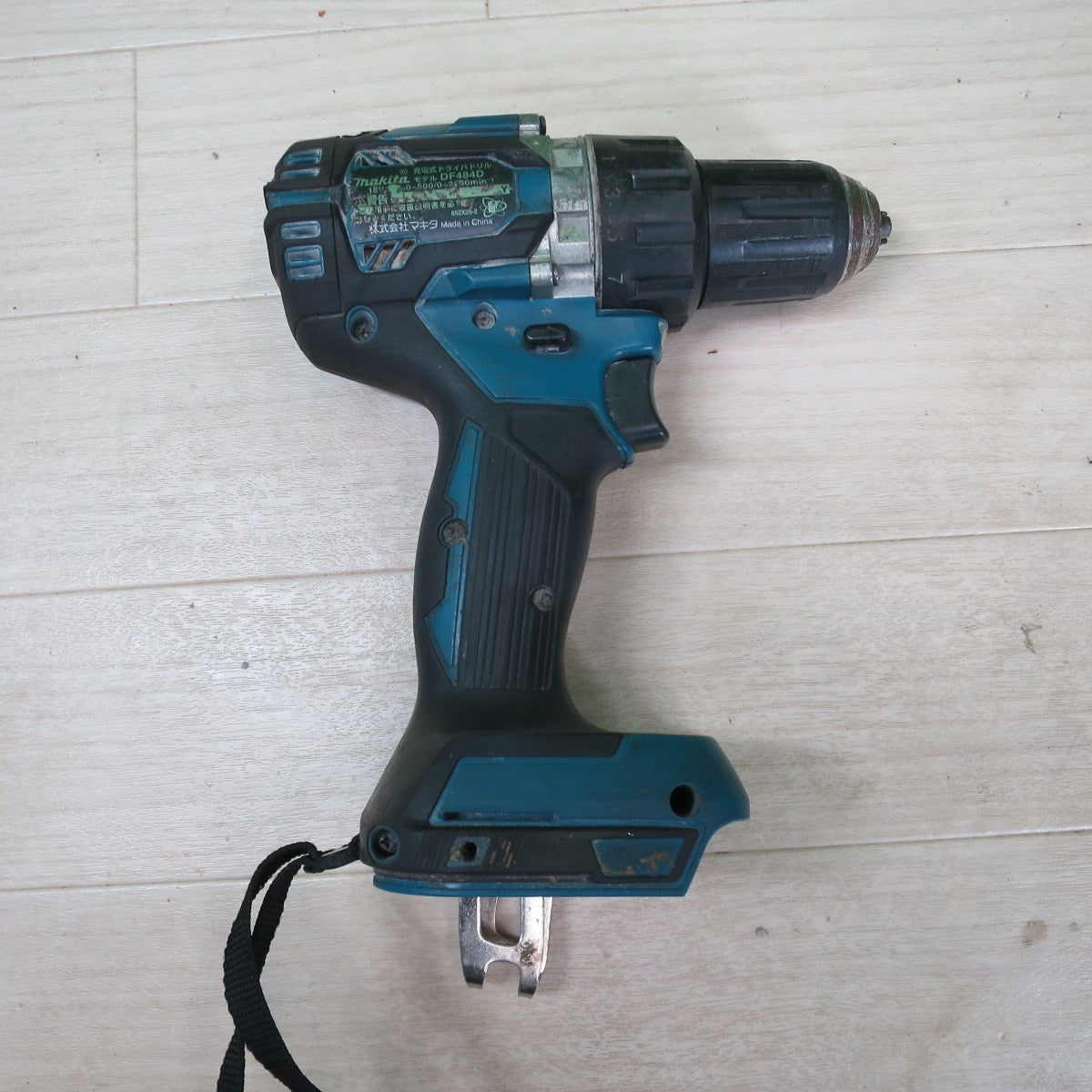 [送料無料] ☆マキタ 充電式 ドライバドリル DF484D 電動 工具 18V makita コードレス ケース 本体のみ☆