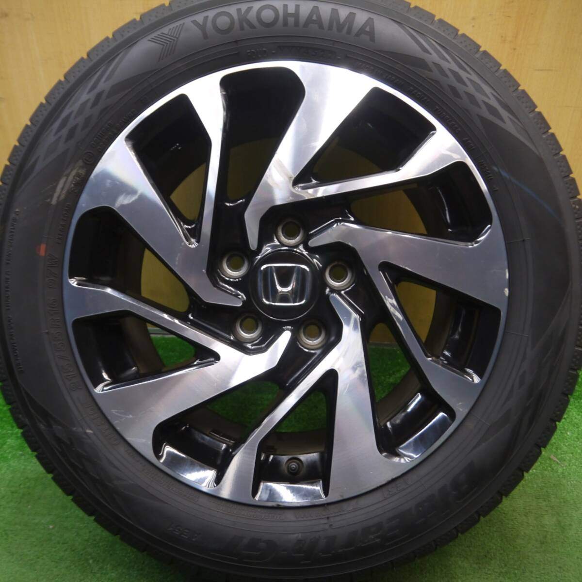 バリ溝 22年 8.5分 1本★ホンダ FC1 シビック 純正 215/55R16 ヨコハマ BluEarth-GT AE51 ブルーアース PCD114.3/5H★5030406Hノ