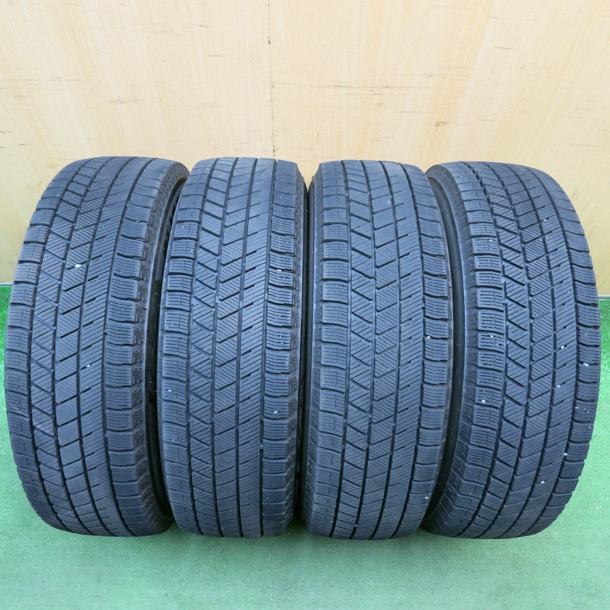 バリ溝！22年！キレイ！9.5分★ワーゲン ポロ 等 AGA Dorf 185/65R15 スタッドレス ブリヂストン ブリザック VRX3 ドルフ 15インチ PCD100/5H★6042610HAス