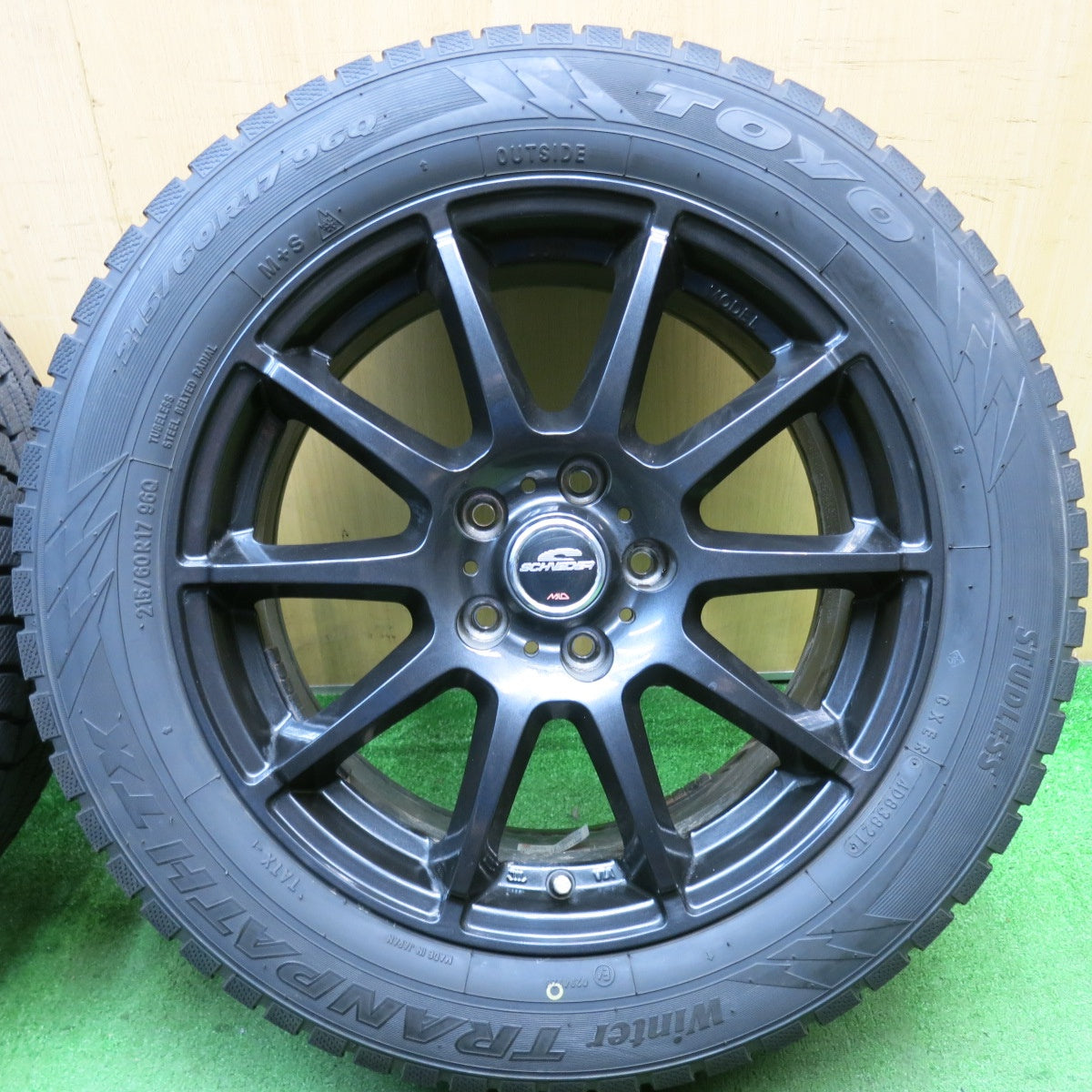 バリ溝！21年！キレイ！9.5分★スタッドレス 215/60R17 トーヨー ウインター トランパス TX SCHNEIDER MiD シュナイダー 17インチ PCD114.3/5H★5052302AKス