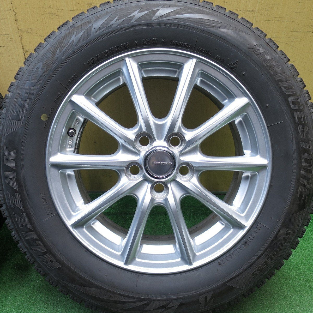 キレイ★プリウス 等 195/65R15 スタッドレス ブリヂストン ブリザック VRX2 ECO FORME エコフォルム 15インチ PCD100/5H★5031106Hス