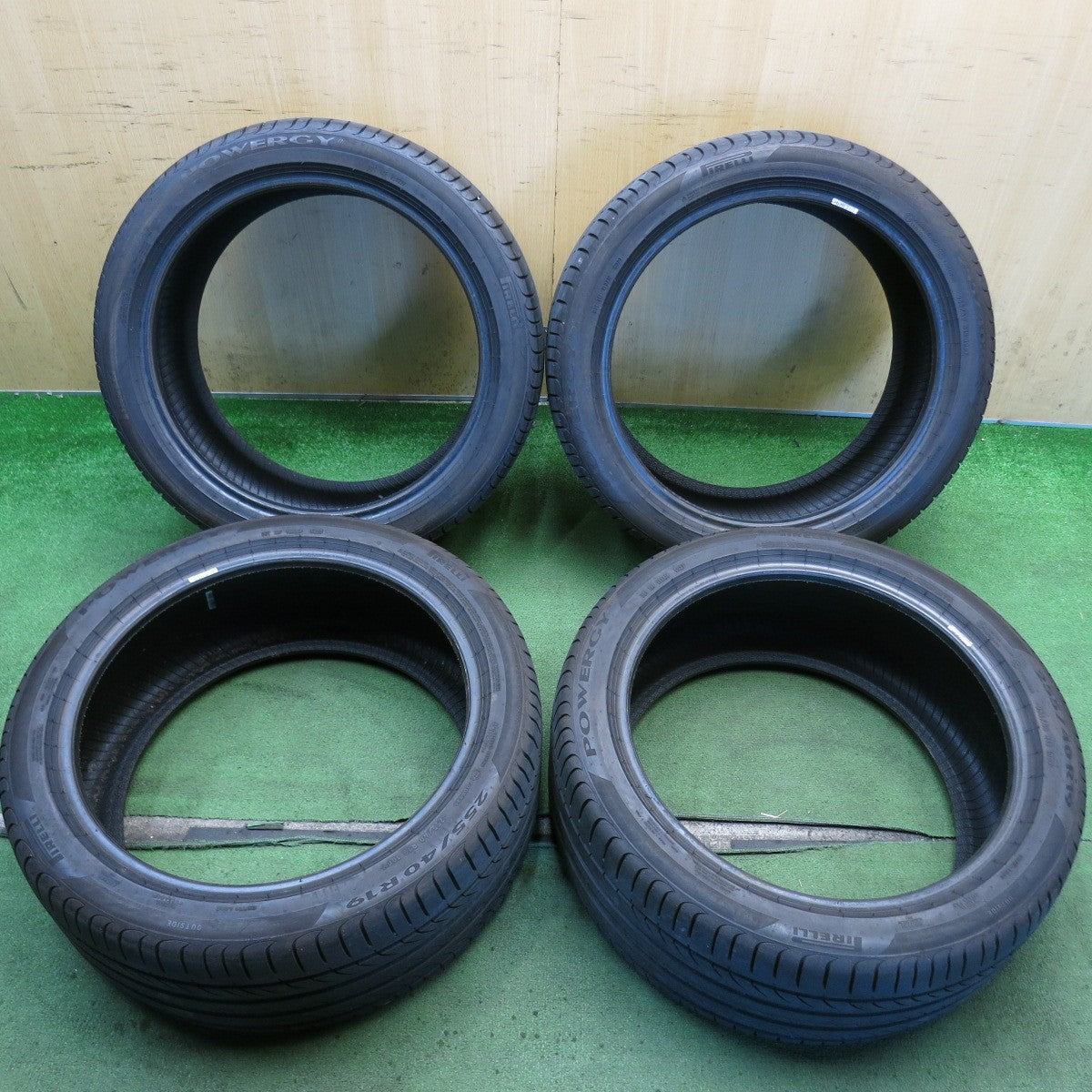 バリ溝！23年！9分◎255/40R19 ピレリ POWERGY パワジー 19インチ タイヤ アウディ ティグアン ベンツ BMW 等◎6082604KKノタ