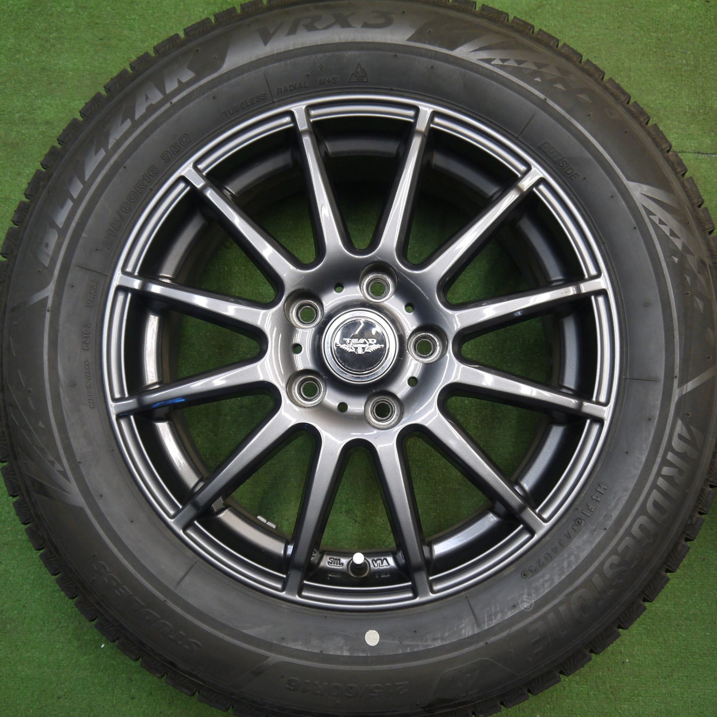 バリ溝！23年！9.5分★スタッドレス 215/60R16 ブリヂストン ブリザック VRX3 TEAD テッド 16インチ PCD114.3/5H★6030207Hス