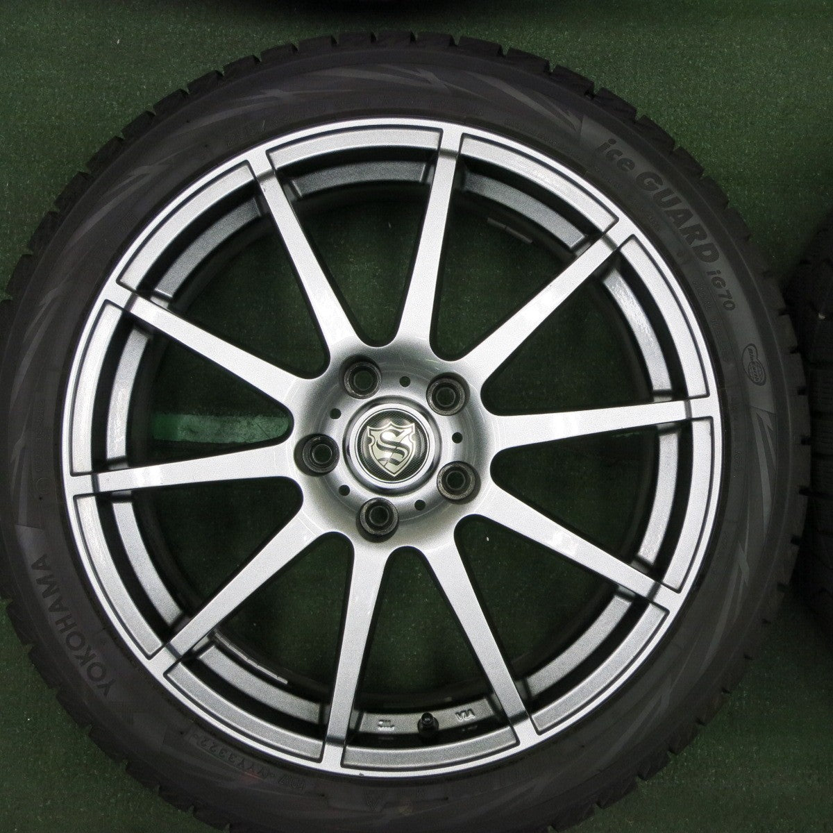 *送料無料* バリ溝！22年！9.5分★スタッドレス 225/45R18 ヨコハマ アイスガード iG70 社外 アルミ 18インチ PCD114.3/5H★4040905TNス