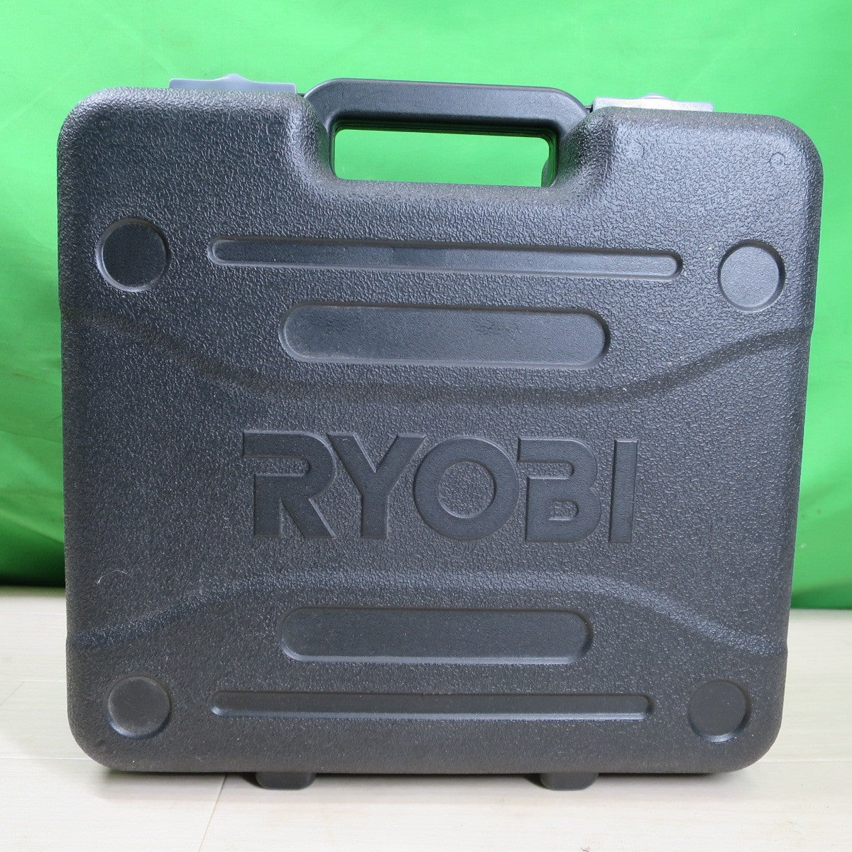 [送料無料] キレイ！バッテリー2個☆RYOBI リョービ 充電式 インパクトドライバ BID-1805 電動 工具 18V 電池パック B-1815L 充電器 UBC-1801L☆