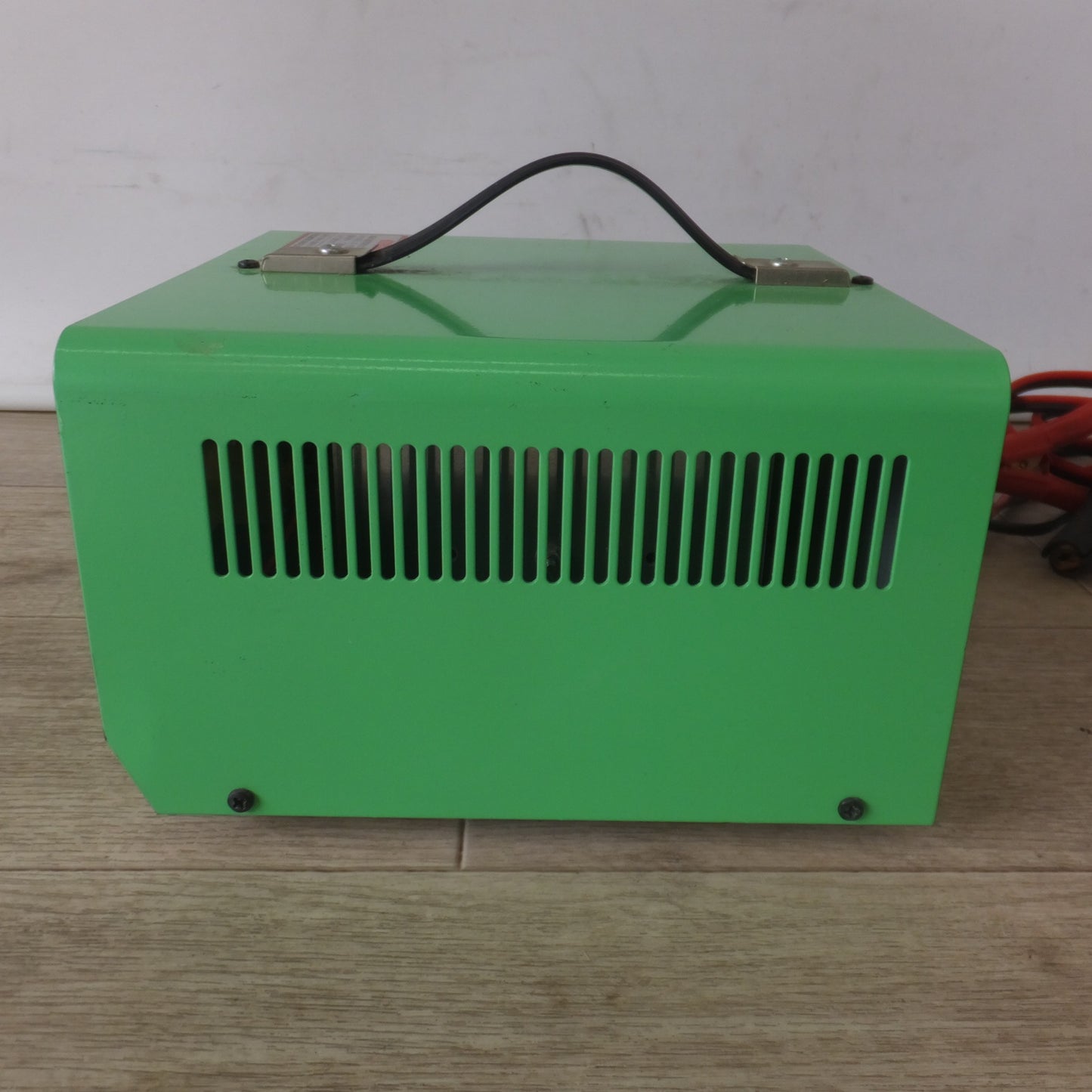 [送料無料] ★日動 NICHIDO エンジンスタート付充電器 SuperBooster40 NB-40型 12V ONLY　適合バッテリー 35Ah～60Ah★