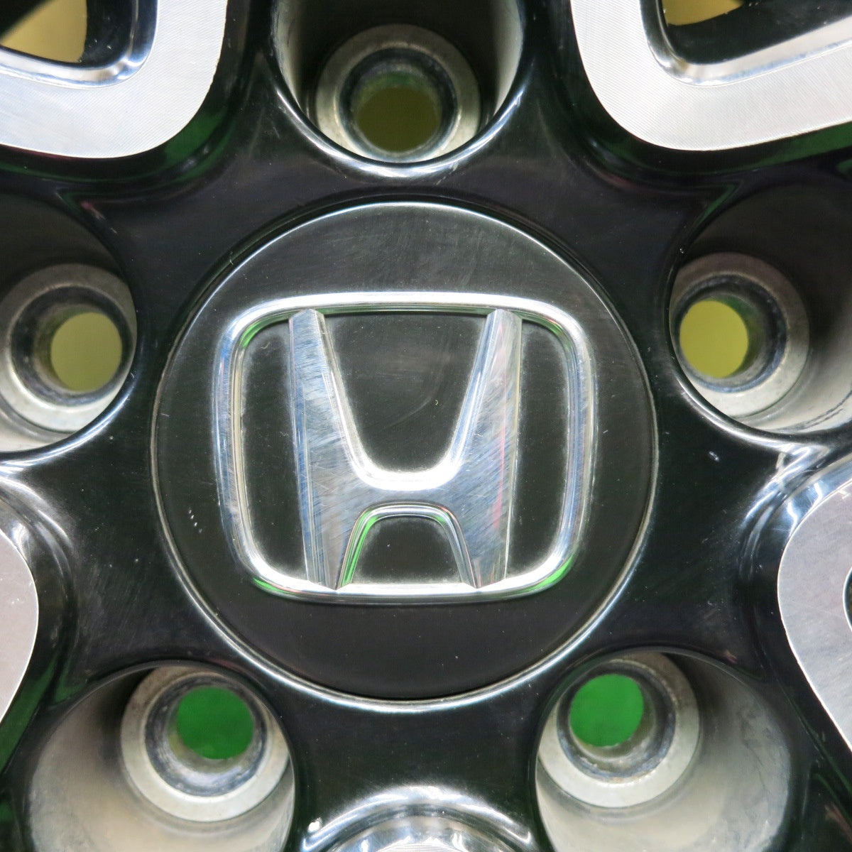 バリ溝！23年！9.5分★ホンダ RU ヴェゼル 純正 215/55R17 ダンロップ VEURO VE304 17インチ PCD114.3/5H★5100903HAノ