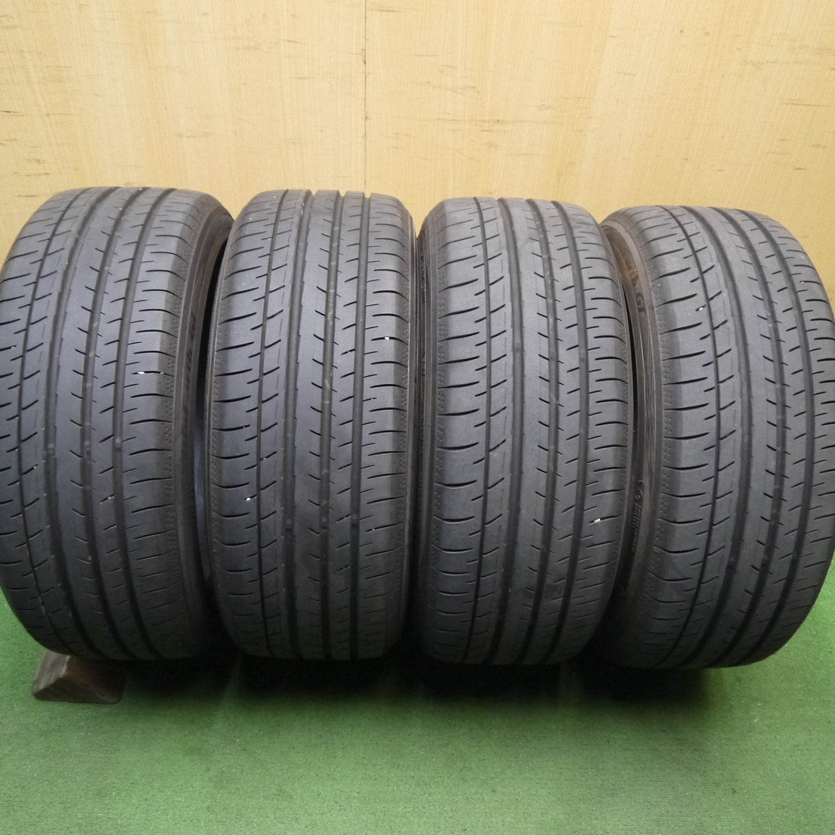 バリ溝！26年！9.5分◎215/45R17 ヨコハマ BluEarth-GT AE51 ブルーアース タイヤ 17インチ プリウス ヴィッツ BRZ 86 カローラ 等◎6090806Hノタ