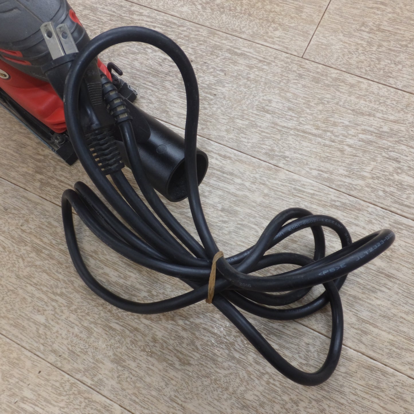 [送料無料] ★リョービ RYOBI サンダ S-5000　100V 1.1A 100W 50/60Hz★
