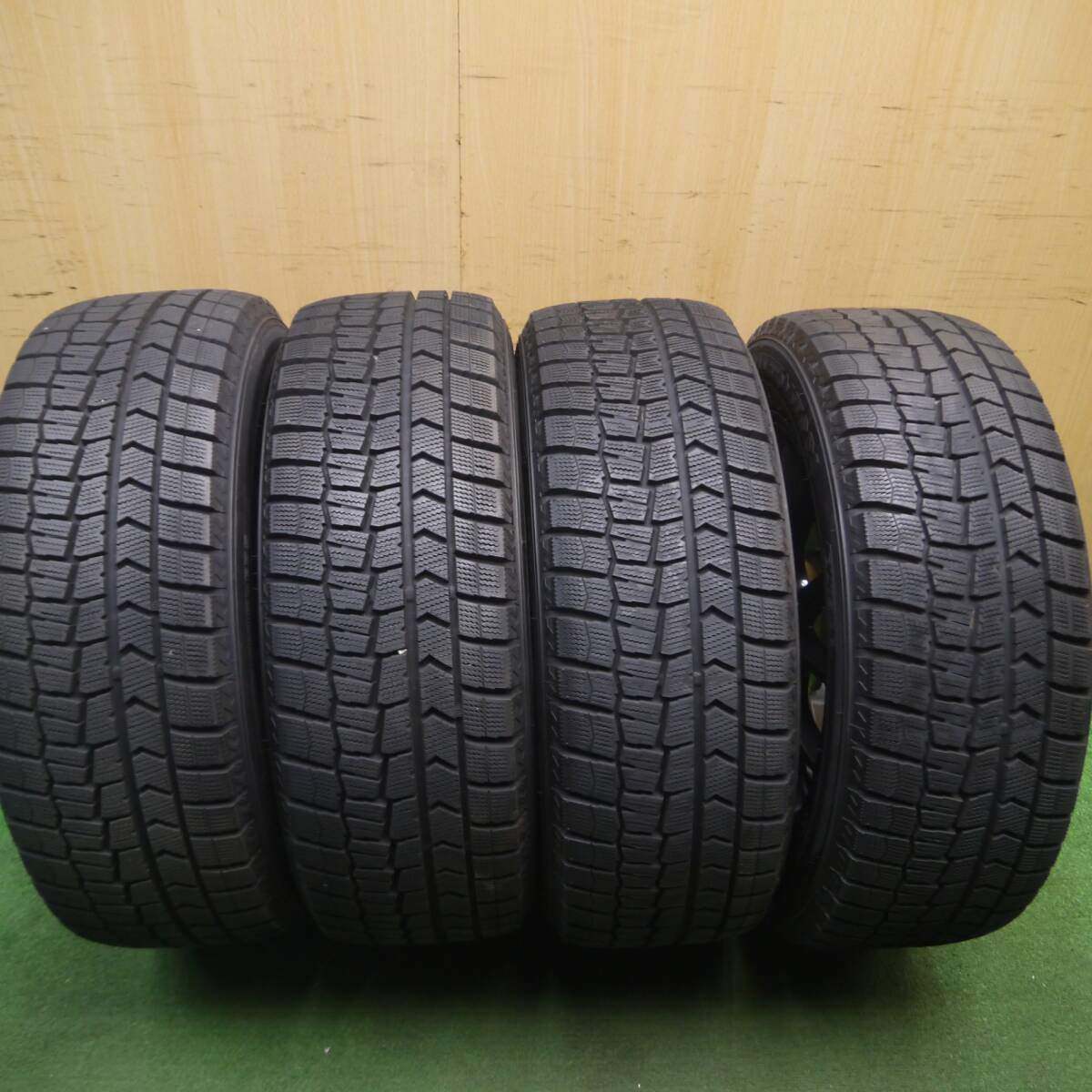 バリ溝！キレイ！9.5分以上★86 BRZ 等 205/55R16 スタッドレス ダンロップ ウインターマックス WM02 Mistiere ミスティーレ 16インチ PCD100/5H★5021712Hス