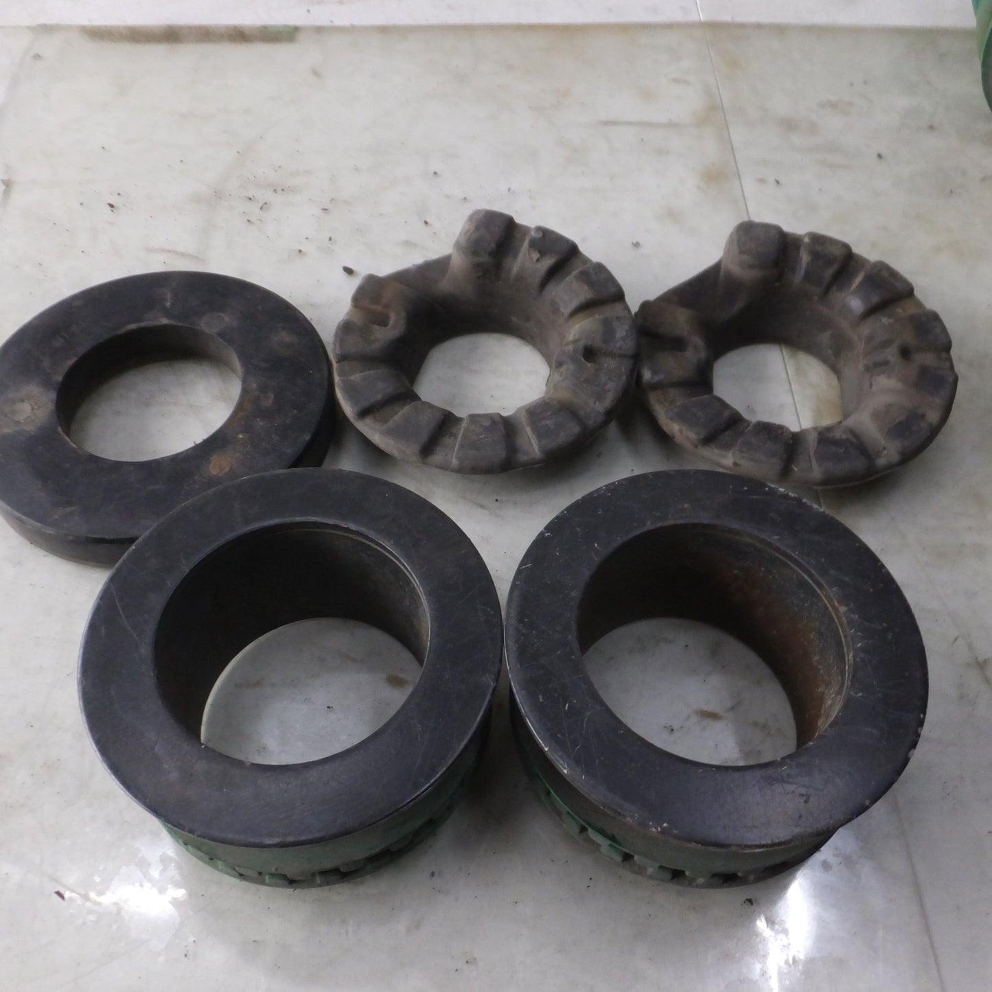 [送料無料] ◆TEIN エルグランド E52 車高調 サスペンション G1K24-12746 G1K25-12531 PNE52-R PNE52-FL テイン 現状品◆