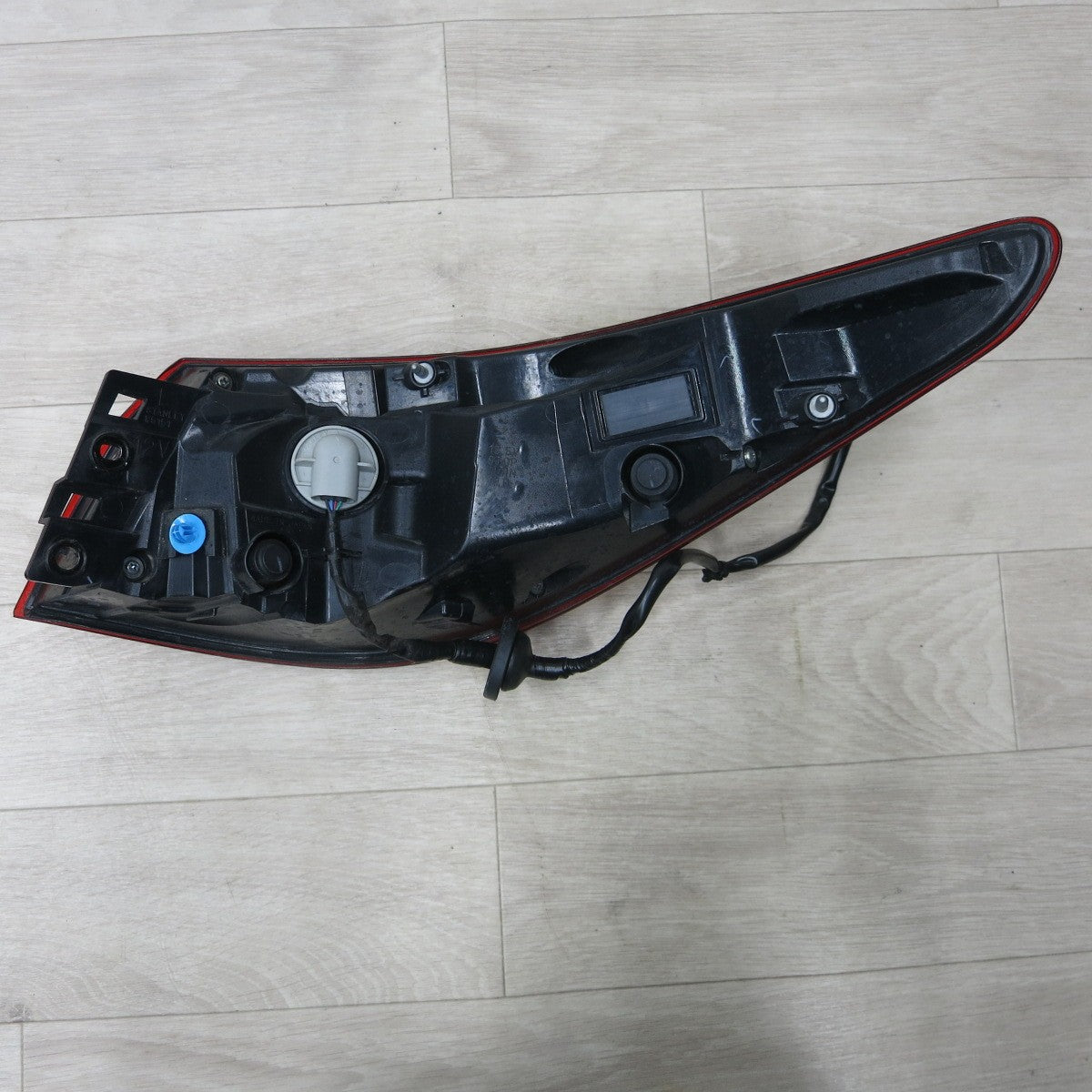 [送料無料] キレイ!左右セット◆日産 スカイライン SKYLINE V37 純正 テール ライト ランプ STANLEY W5151◆