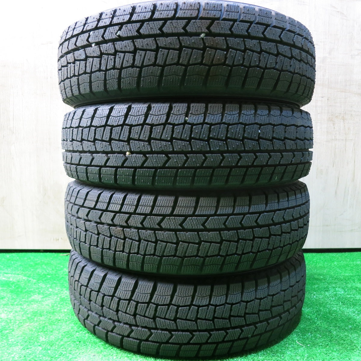 ほぼ未使用！24年★スタッドレス 165/65R14 ダンロップ ウインターマックス WM02 タイヤ 14インチ ルーミー タンク トール ソリオ ブーン 等★5110806HAスタ