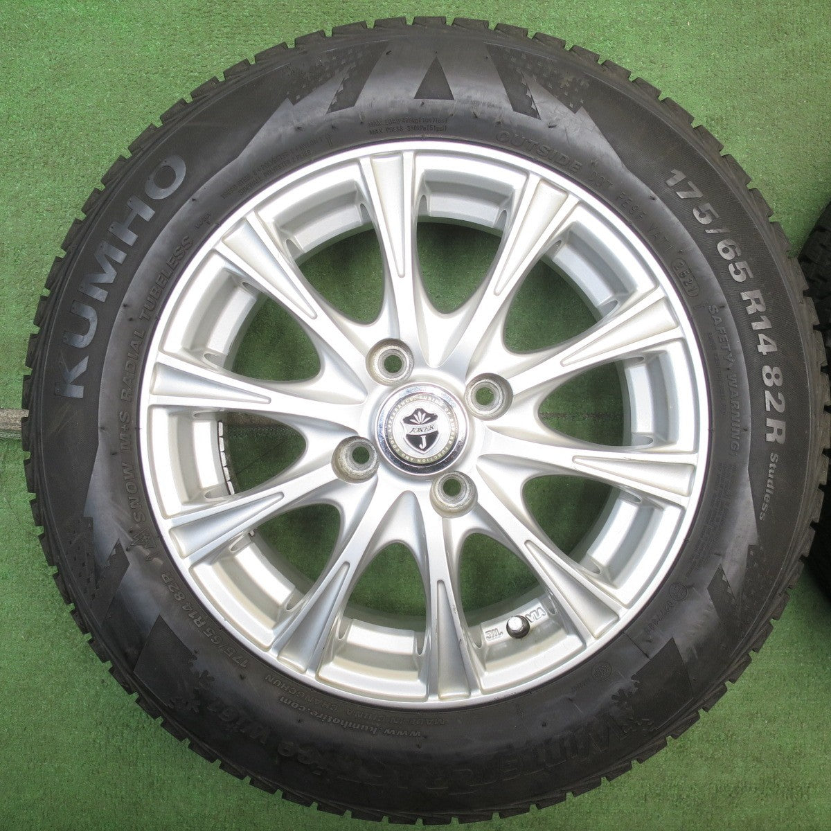 バリ溝！キレイ！ほぼ10分★スタッドレス 175/65R14 クムホ WinterCraft ice Wi61 JOKER ジョーカー 14インチ PCD100/4H★6052002NJス
