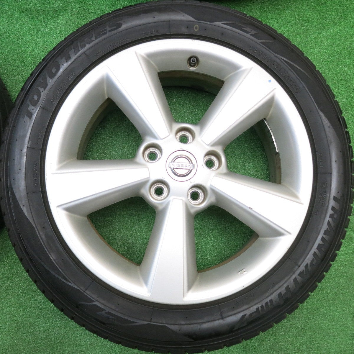 バリ溝！22年！9.5分★日産 デュアリス 純正 205/55R17 トーヨー トランパス MP7 17インチ AUTECH オーテック PCD114.3/5H★5102503HAノ