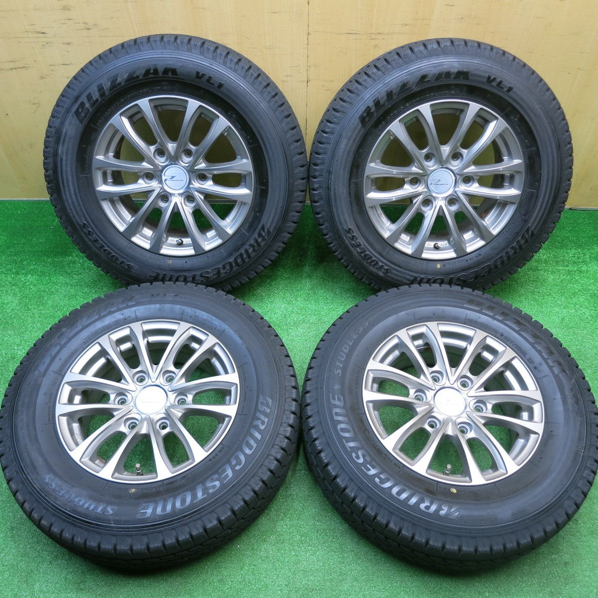 バリ溝！21年！キレイ！9分★スタッドレス 195/80R15 107/105L ブリヂストン ブリザック VL1 PRODITA HC プロディータ 15インチ PCD139.7/6H★5103007HAス