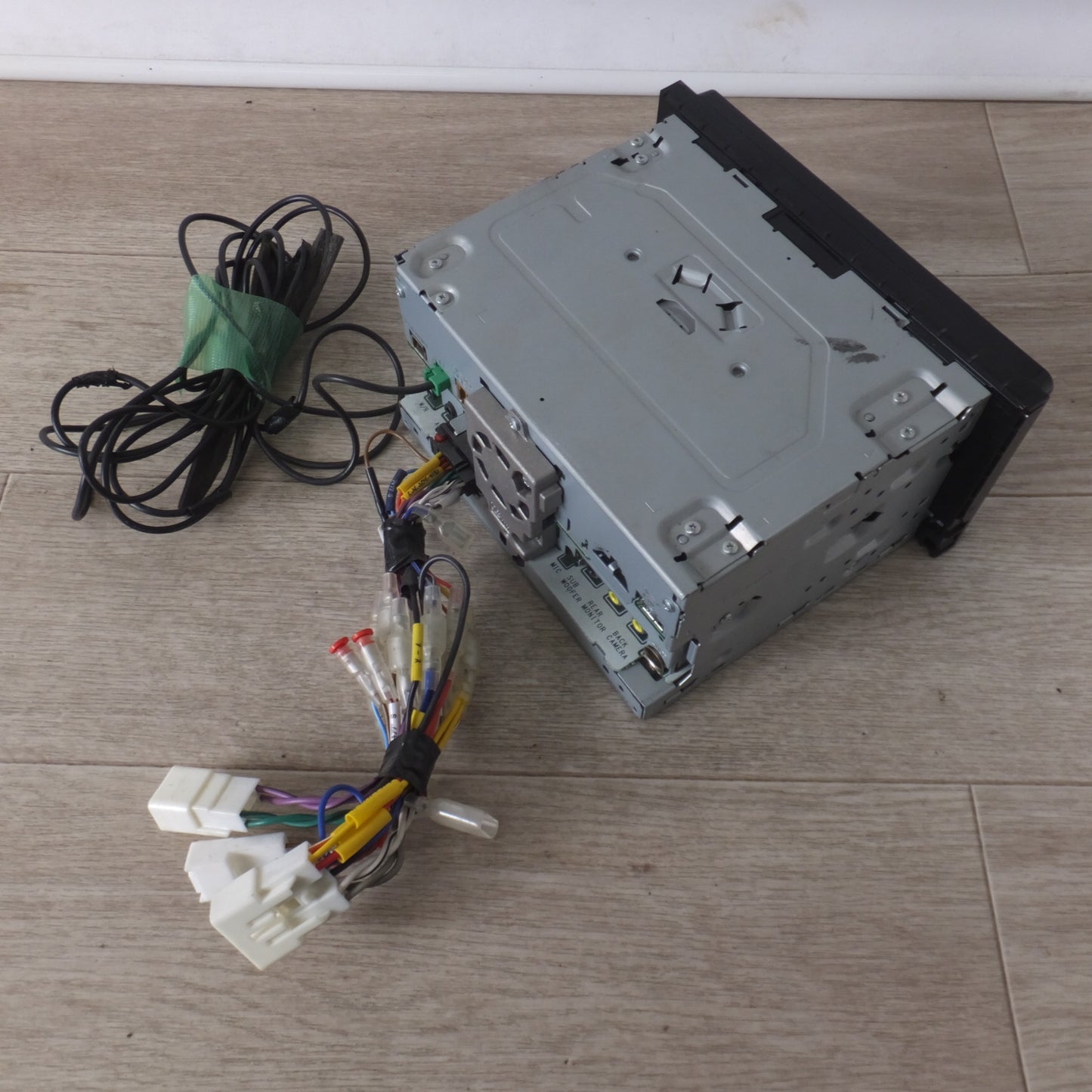 [送料無料] ★カロッツェリア carrozzeria AV一体型メモリーナビゲーション 楽ナビAVIC-RW300(17)★