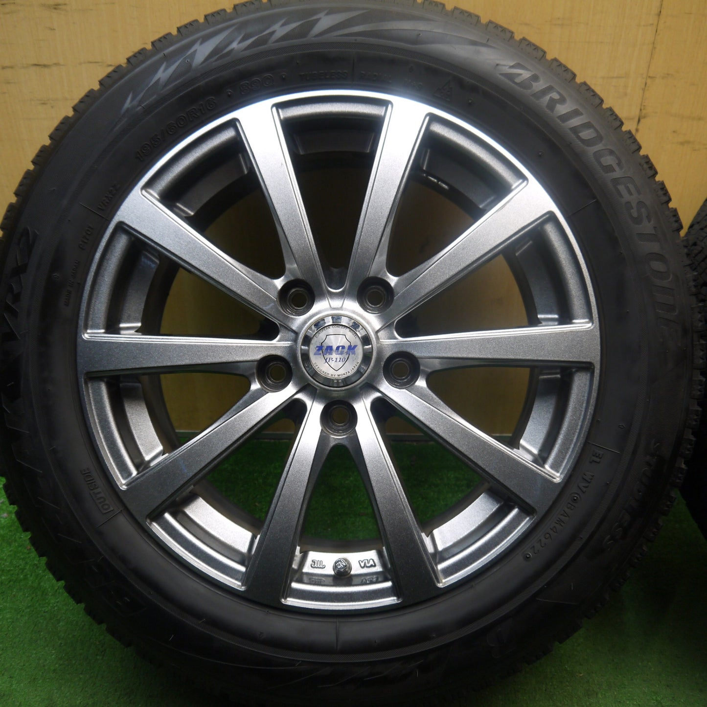 バリ溝！22年！キレイ！8.5分★スタッドレス 195/60R16 ブリヂストン ブリザック VRX2 ZACK JP-110 MONZA ザック 16インチ PCD114.3/5H★5092203Hス