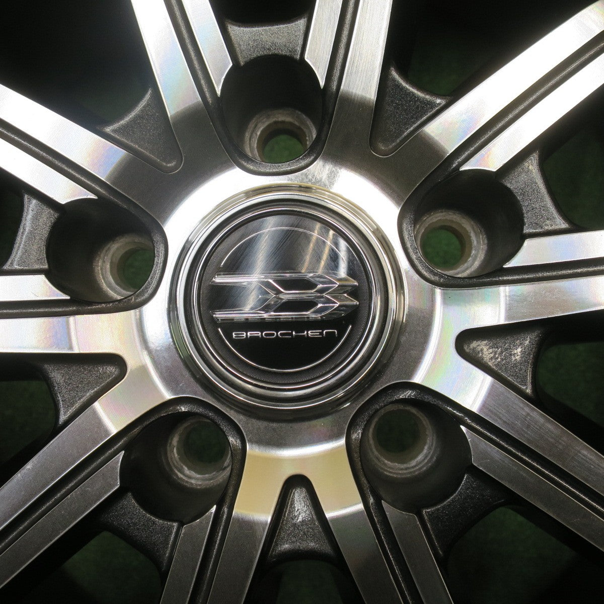 4本価格★スタッドレス 225/65R17 ブリヂストン ブリザック DM-V2 BROCHEN ブロッケン 17インチ PCD114.3/5H★5112403NJス