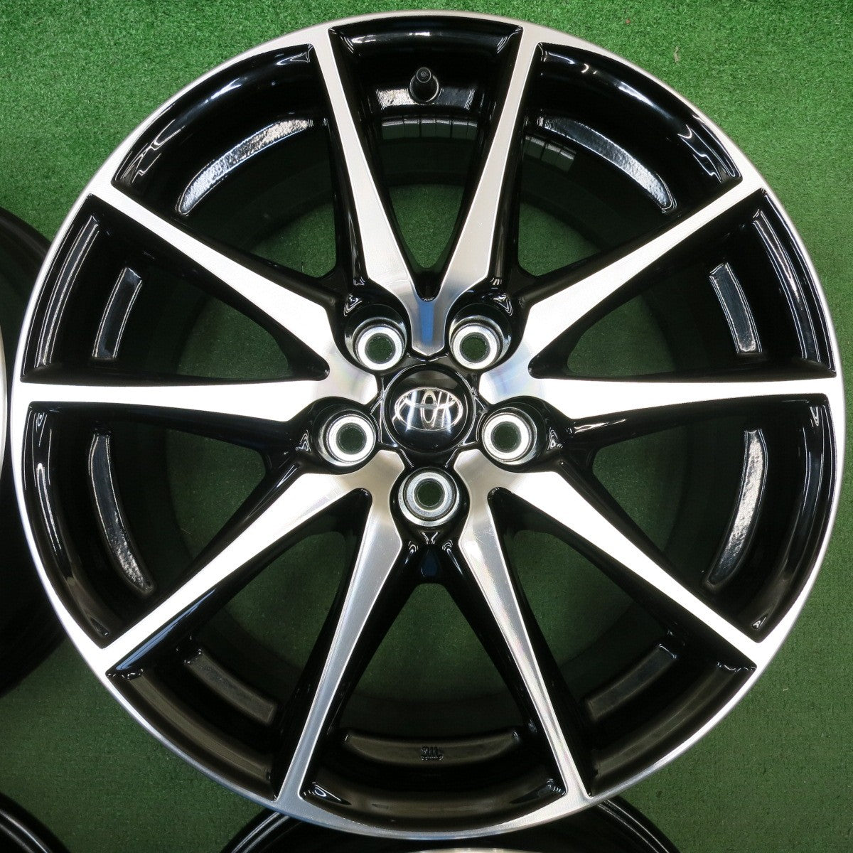 新車外し★トヨタ GR 86 SZ グレード 純正 ホイール 17インチ スバル BRZ 17×7.5J PCD100/5H★6042604HAホ