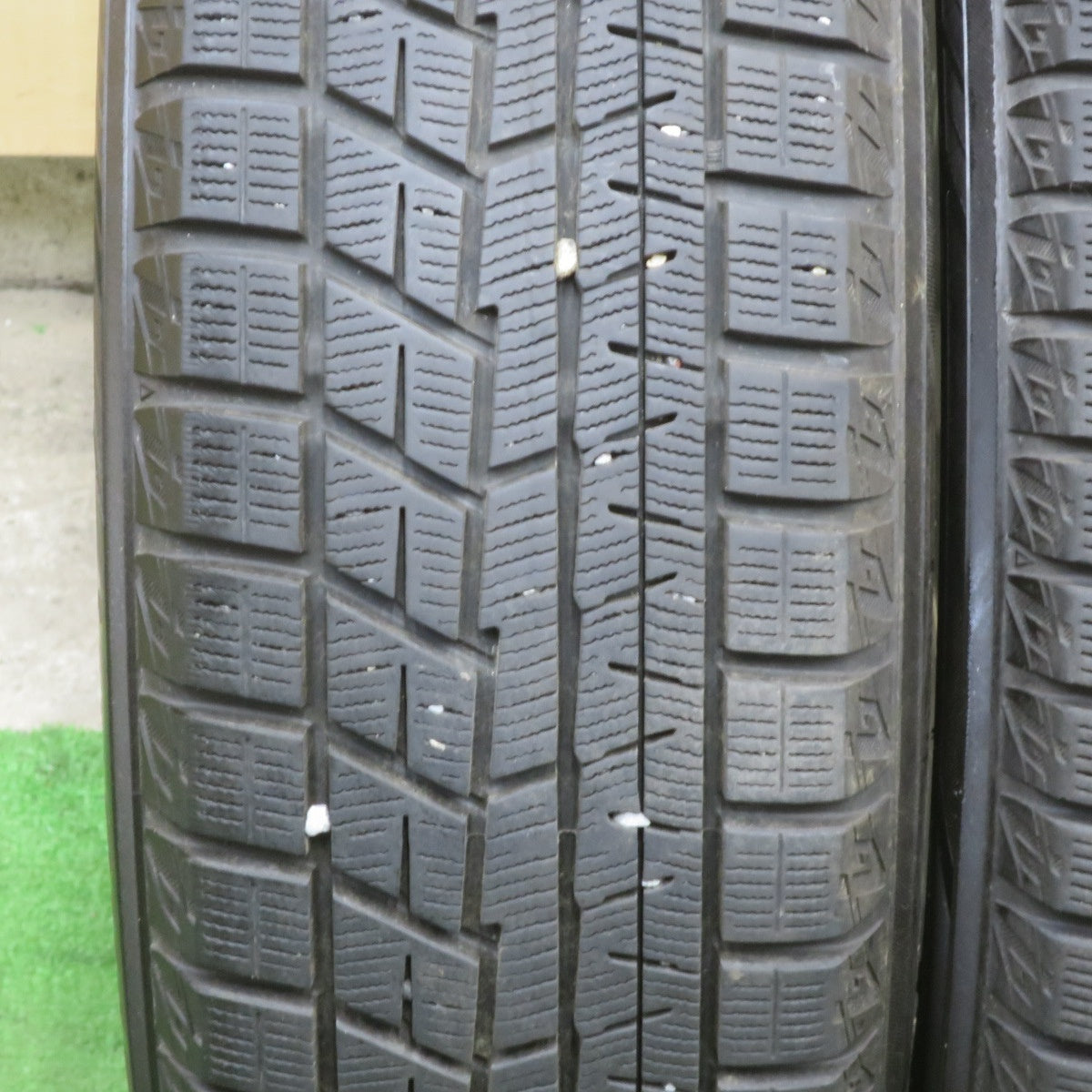 バリ溝！22年！キレイ！9.5分★アウディ A1 8X 純正 185/60R15 スタッドレス ヨコハマ アイスガード iG60 15インチ PCD100/5H★6022002TTス