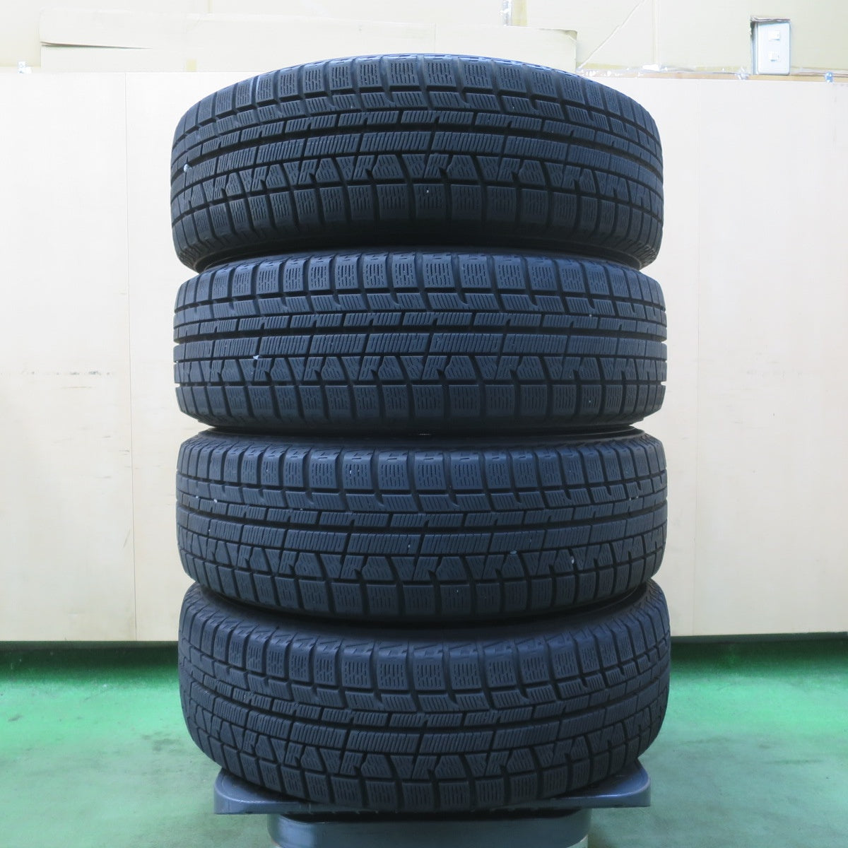 バリ溝！キレイ！8.5分★スタッドレス 185/65R15 ヨコハマ アイスガード iG50 プラス ESTROSA エステローザ 15インチ PCD100/4H★6022304イス
