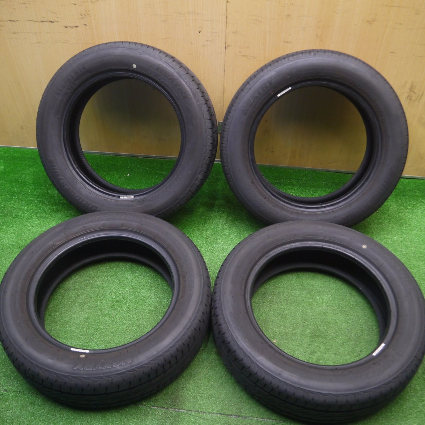 [送料無料] バリ溝！22年！9分★155/65R14 ブリヂストン ネクストリー エコピア タイヤ 14インチ 軽自動車 ワゴンR N-BOX 等★4092411Hノタ