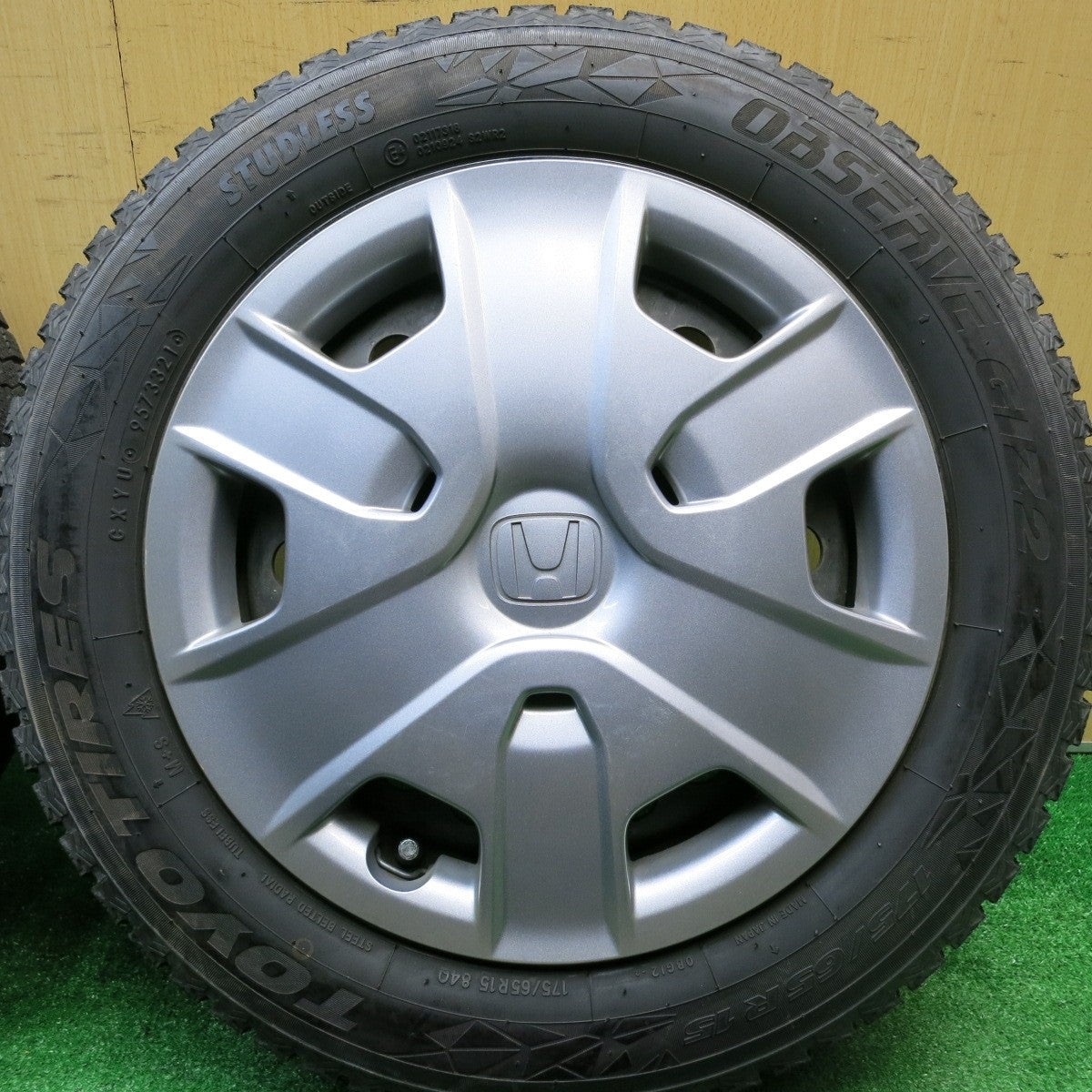 ほぼ未使用！21年！キレイ★ホンダ フリード フィット 等 純正 スチール 175/65R15 スタッドレス トーヨー オブザーブ GIZ2 15インチ PCD100/4H★5110610HAス
