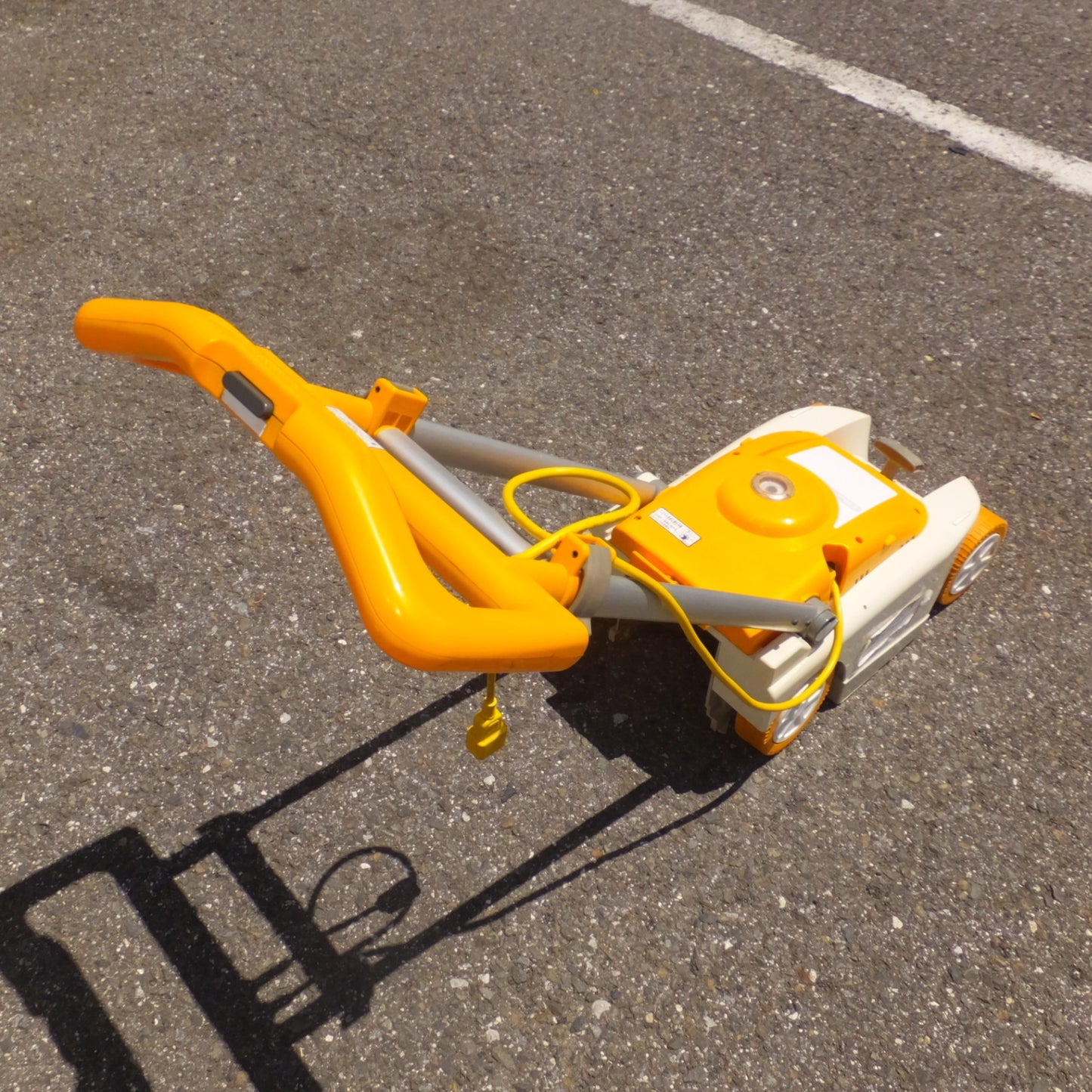 [送料無料] ★リョービ RYOBI 芝刈機 LMR-2300 本体のみ　100V 5.3A 500W 50/60Hz★