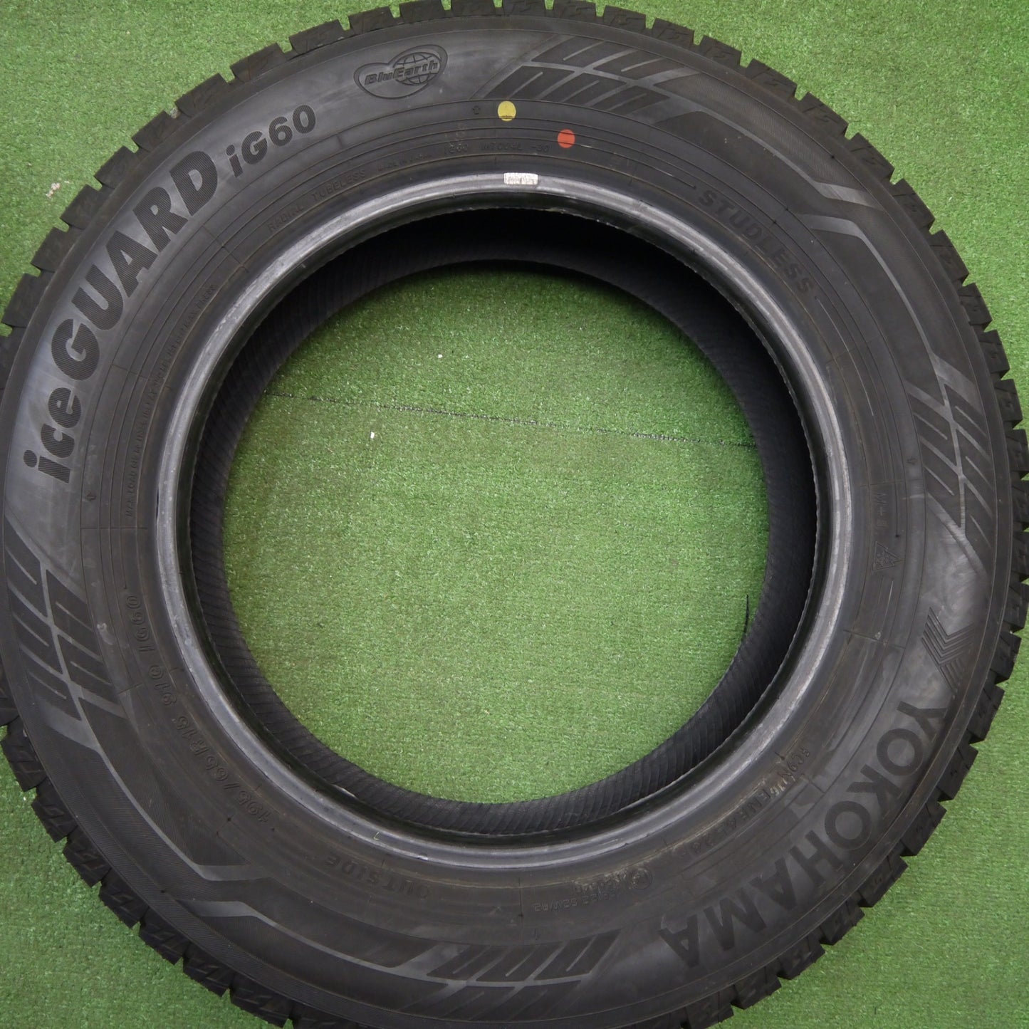 バリ溝！24年！ほぼ10分★スタッドレス 195/65R15 ヨコハマ アイスガード iG60 タイヤ 15インチ プリウス セレナ ノア ヴォクシー カローラ 等★5120906Hスタ