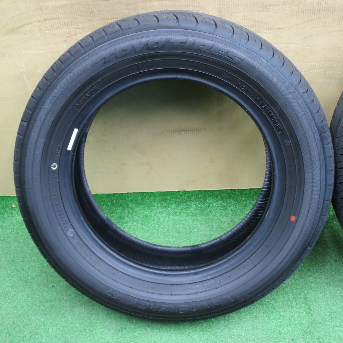 新車外し！25年★185/65R15 トーヨー ナノエナジー J67 タイヤ 15インチ シエンタ アクア フリード デミオ 等★6022302NKノタ