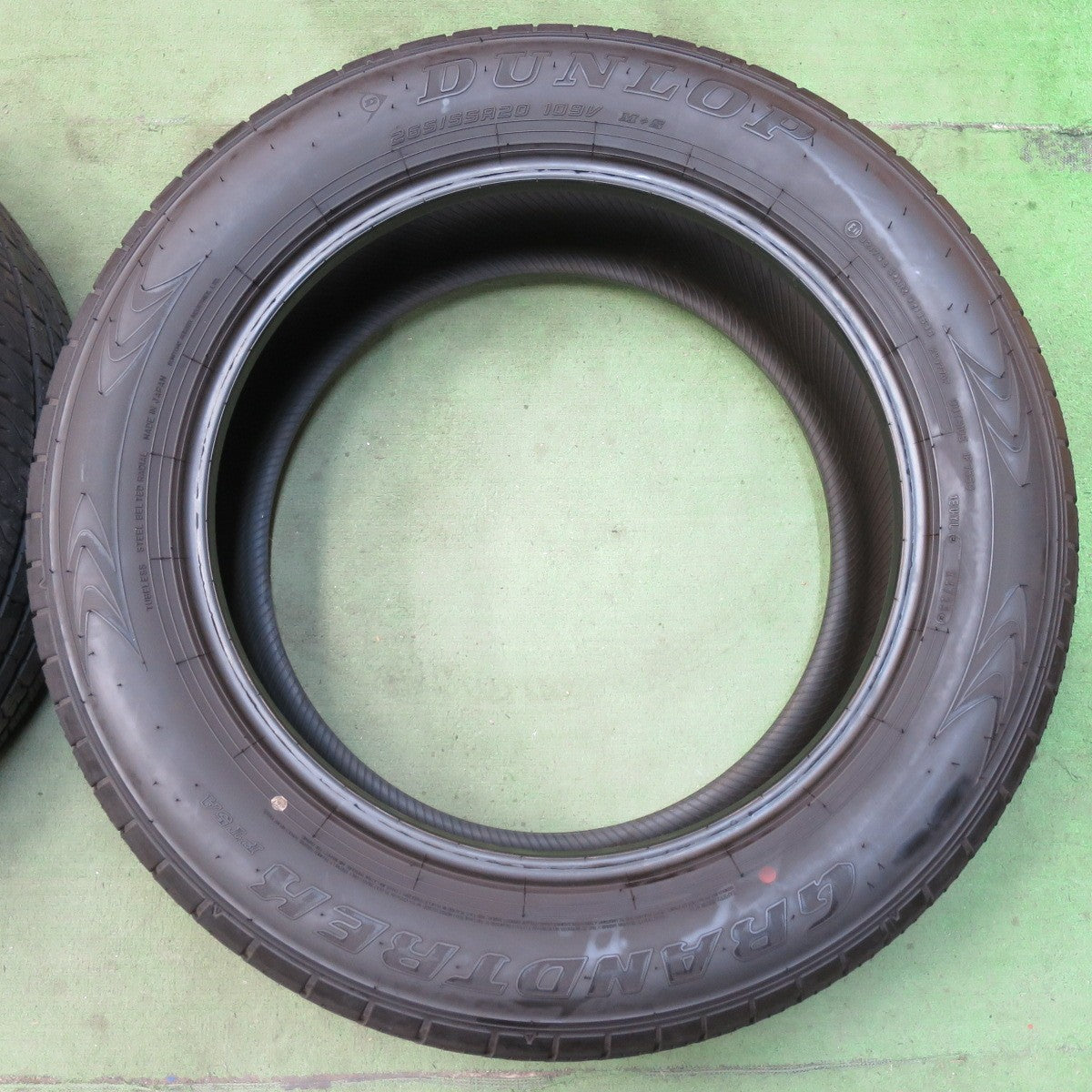バリ溝！23年！9分★265/55R20 ダンロップ グラントレック PT5A タイヤ 20インチ ランクル 300 レクサス LX 等★5100401イノタ